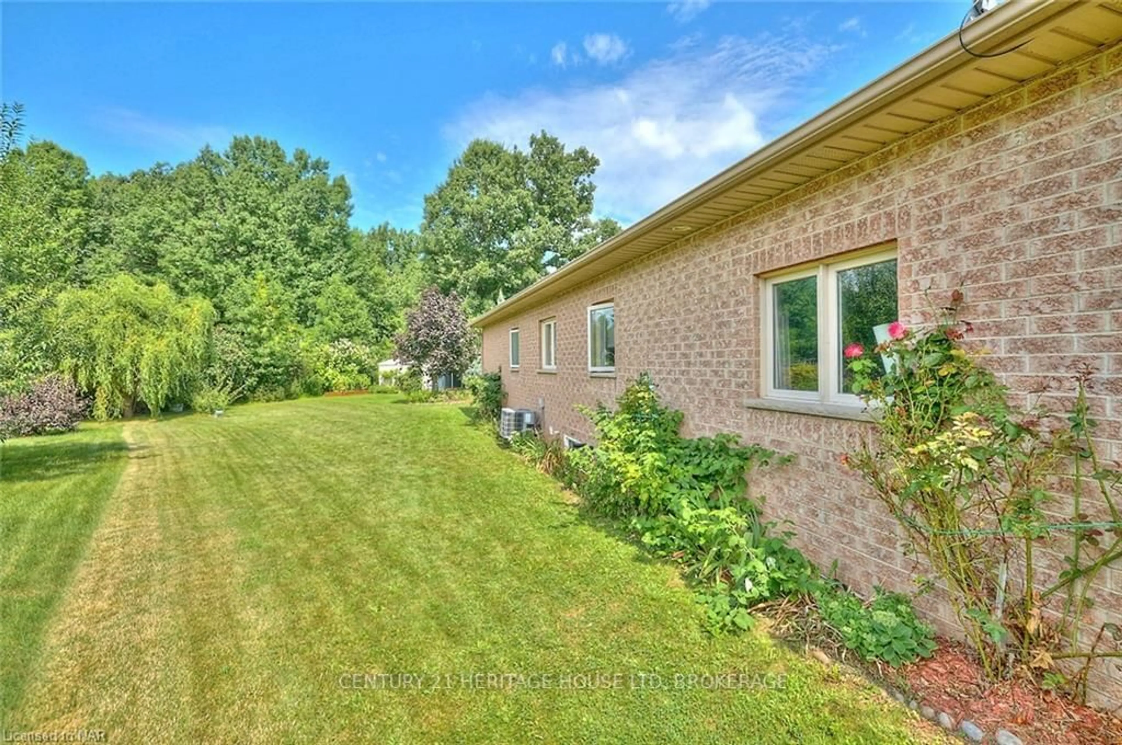 A pic from exterior of the house or condo, the fenced backyard for 60 BRIDGEWATER Crt, Welland Ontario L3C 7M6