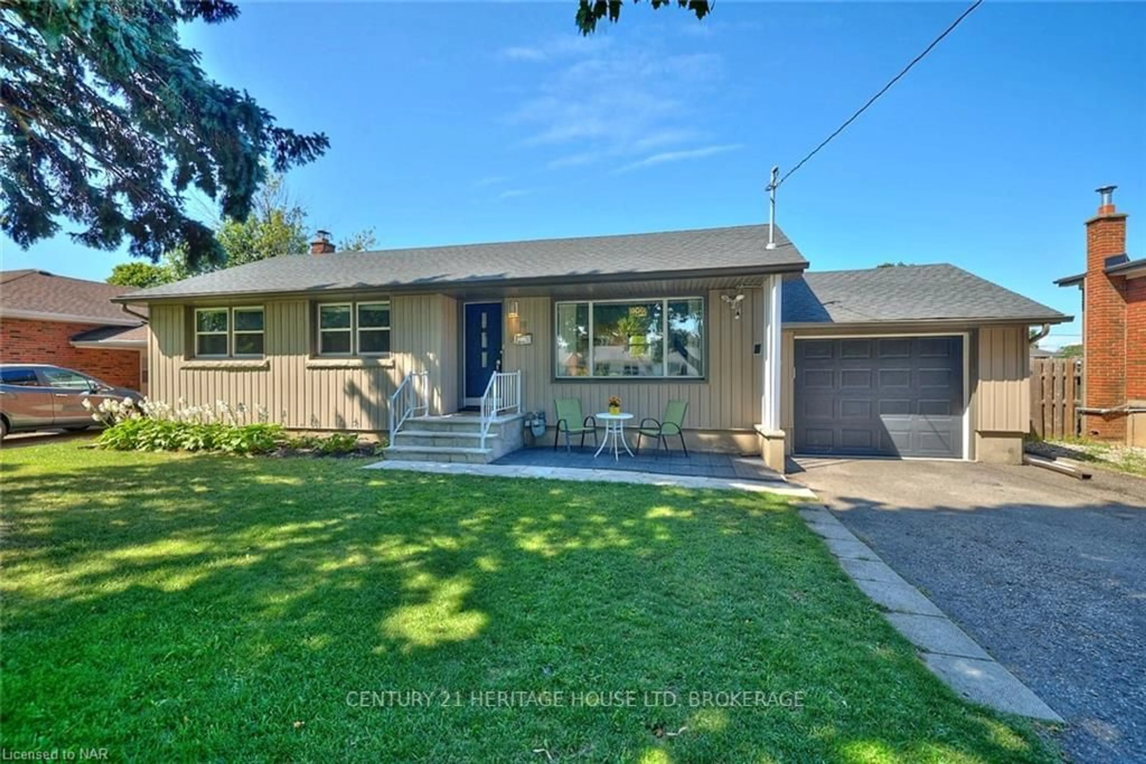 Frontside or backside of a home, cottage for 65 WAKELIN Terr, St. Catharines Ontario L2M 4K8