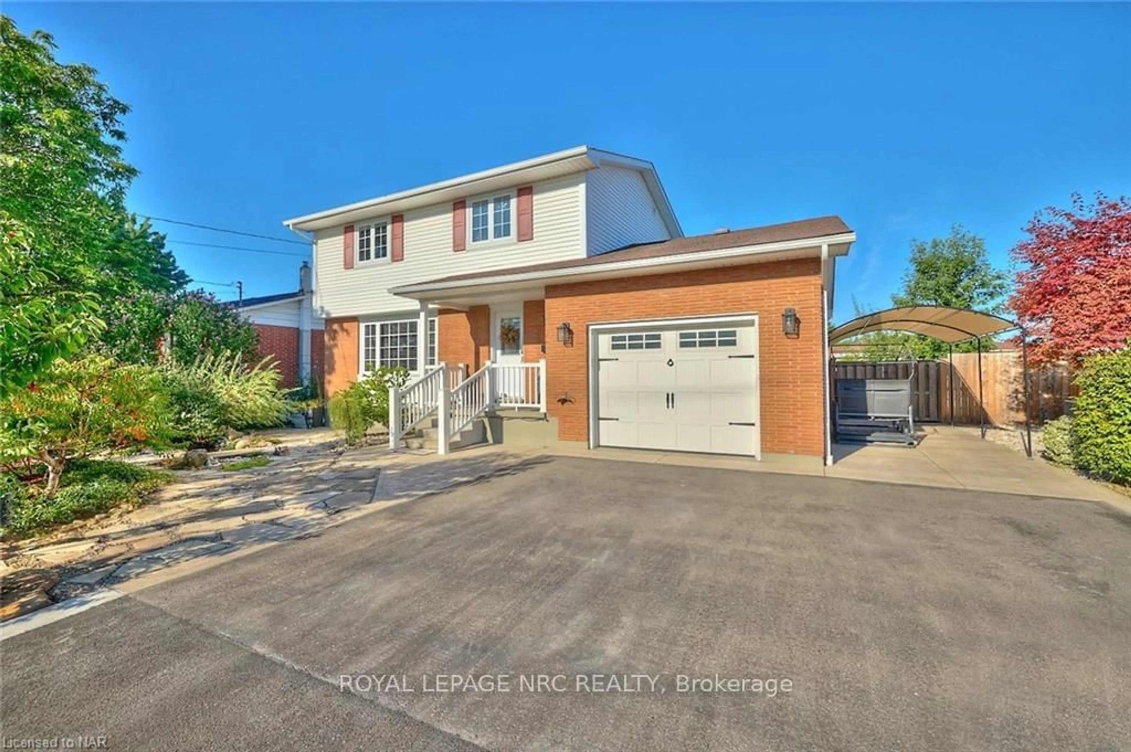 Frontside or backside of a home, the street view for 15 KING St, Fort Erie Ontario L2A 3Z3