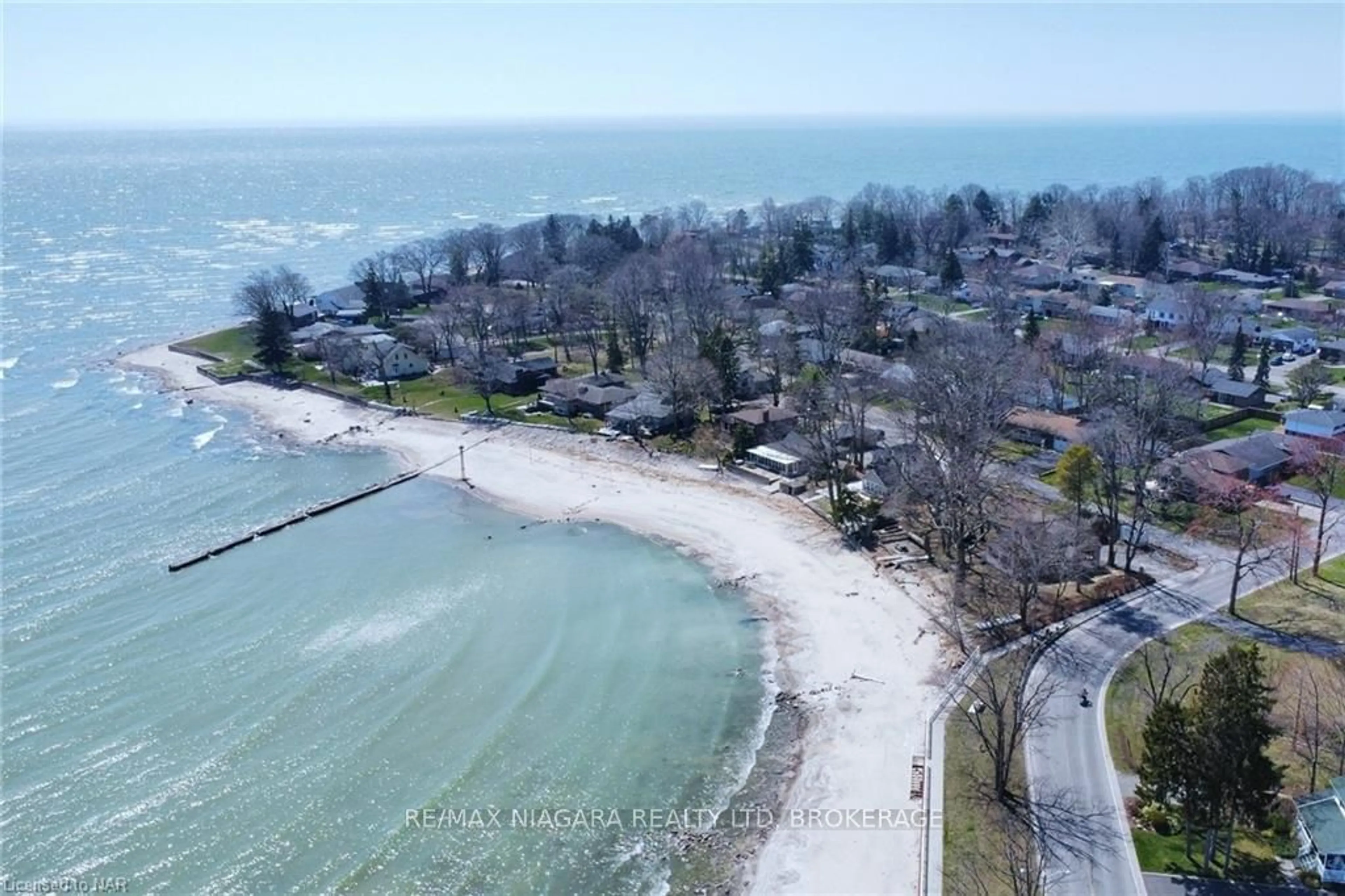 A pic from exterior of the house or condo, lake for 15 OAKRIDGE Cres, Port Colborne Ontario L3K 2T3