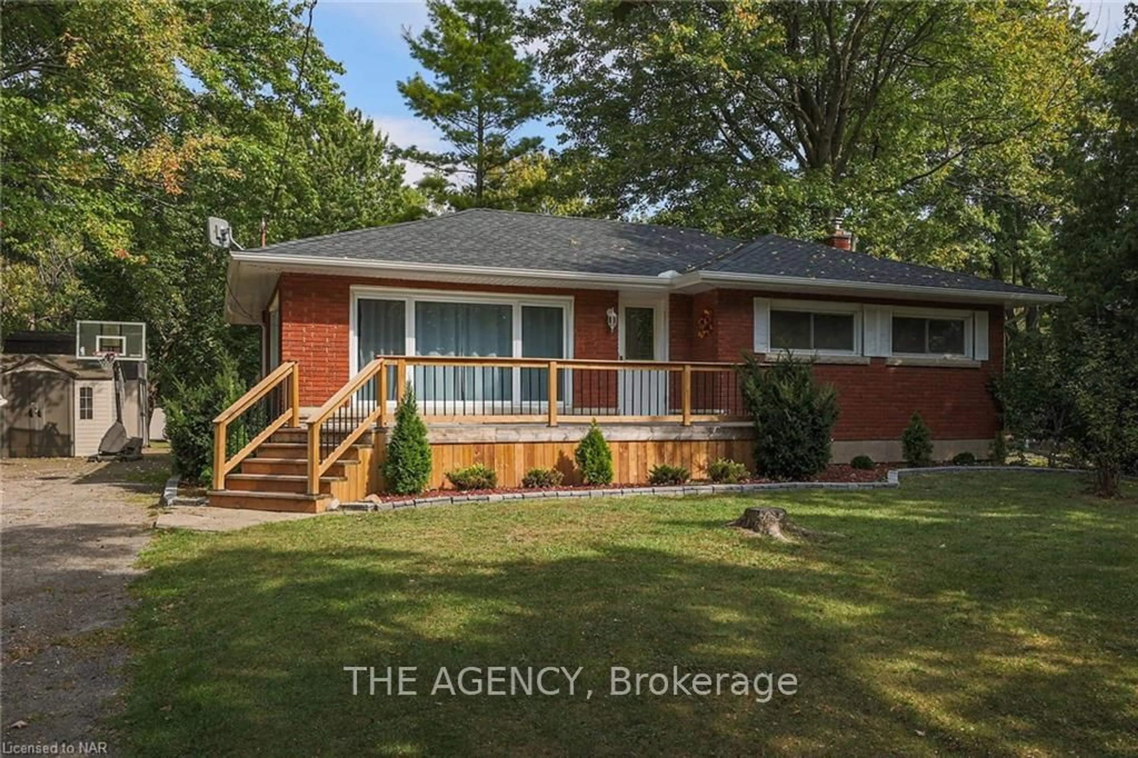 Frontside or backside of a home, cottage for 31978 CHURCH St, Wainfleet Ontario L0S 1V0