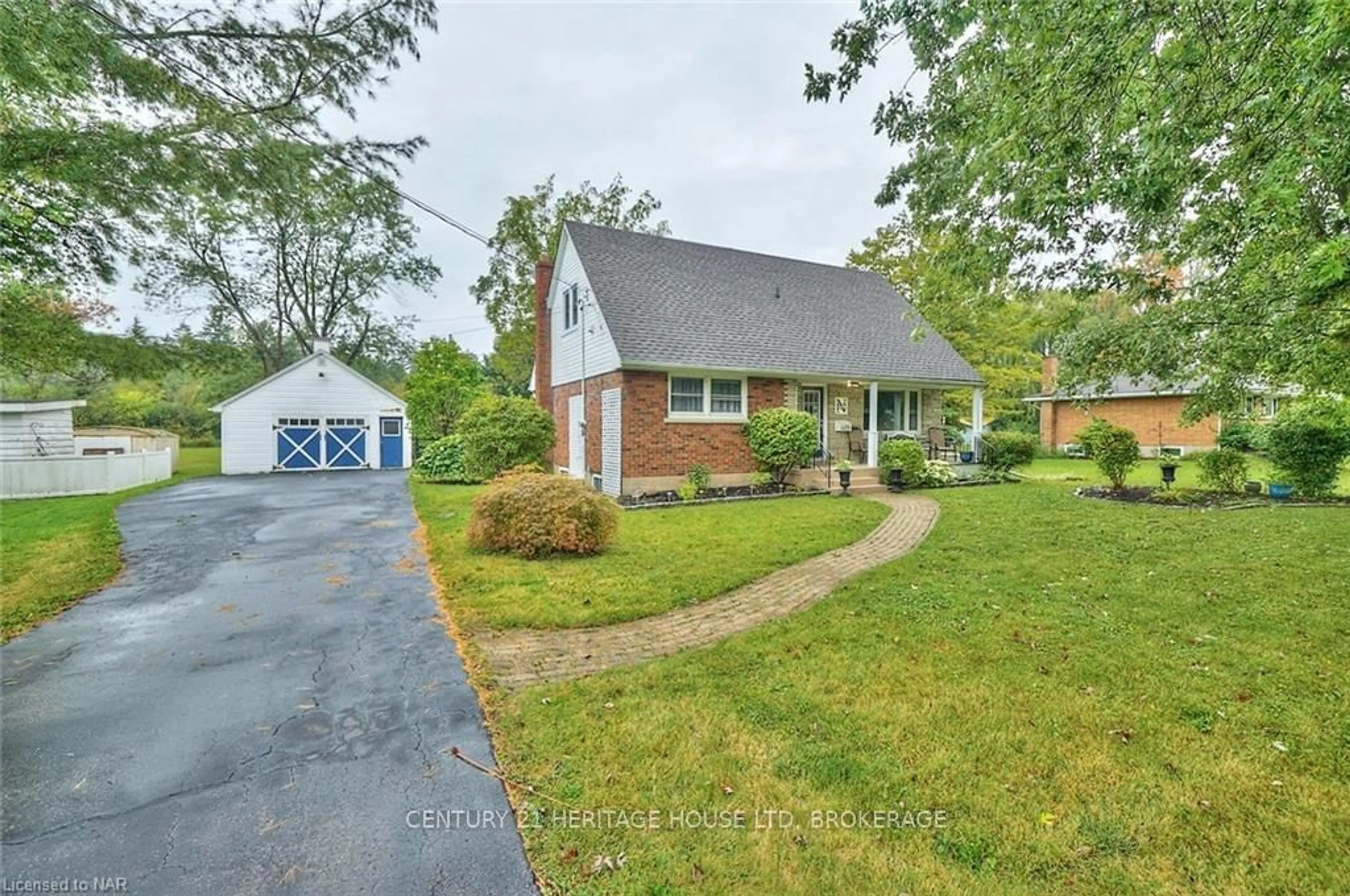 Frontside or backside of a home, the street view for 1175 BENNER Ave, Fort Erie Ontario L2A 4N8