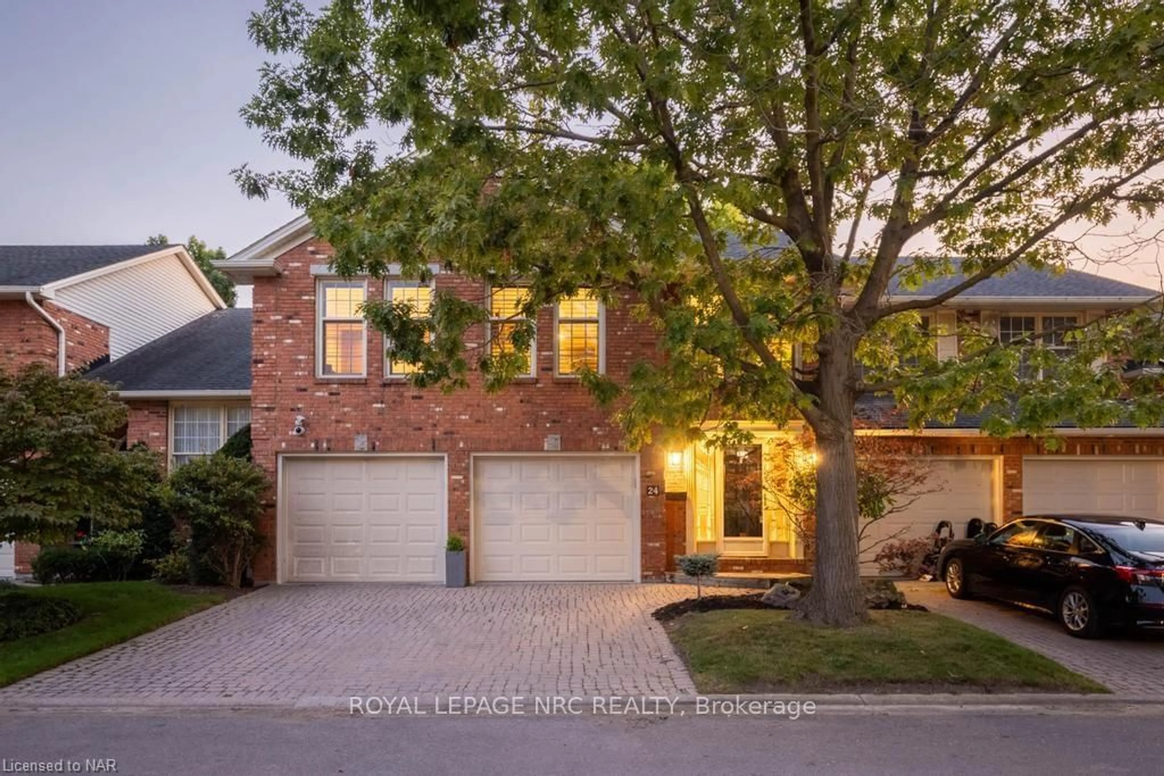 Home with brick exterior material for 5 CARNCASTLE Gate #24, St. Catharines Ontario L2N 5V4