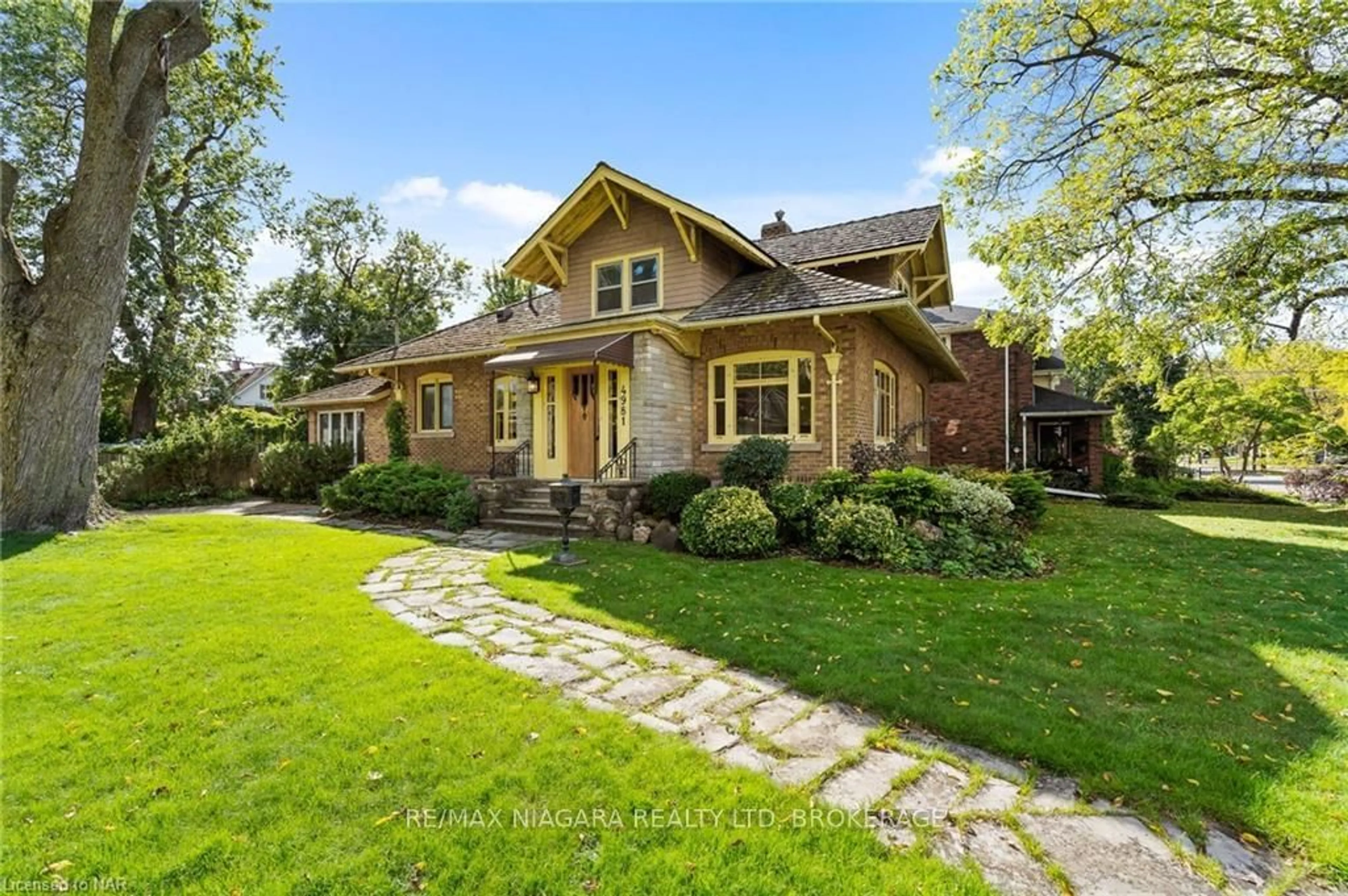 Frontside or backside of a home, cottage for 4981 SECOND Ave, Niagara Falls Ontario L2E 4J4