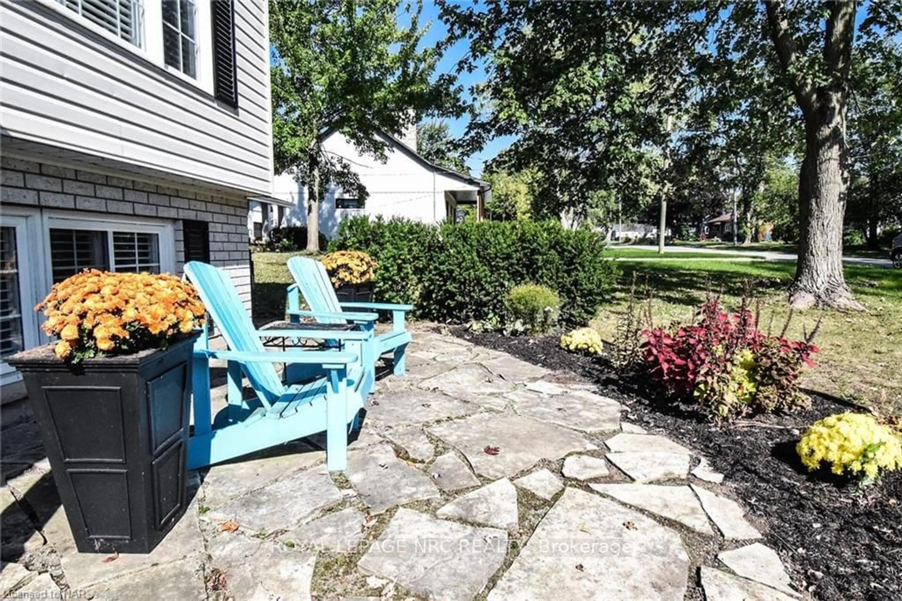 Patio, cottage for 199 LAKEWOOD Ave, Fort Erie Ontario L0S 1B0