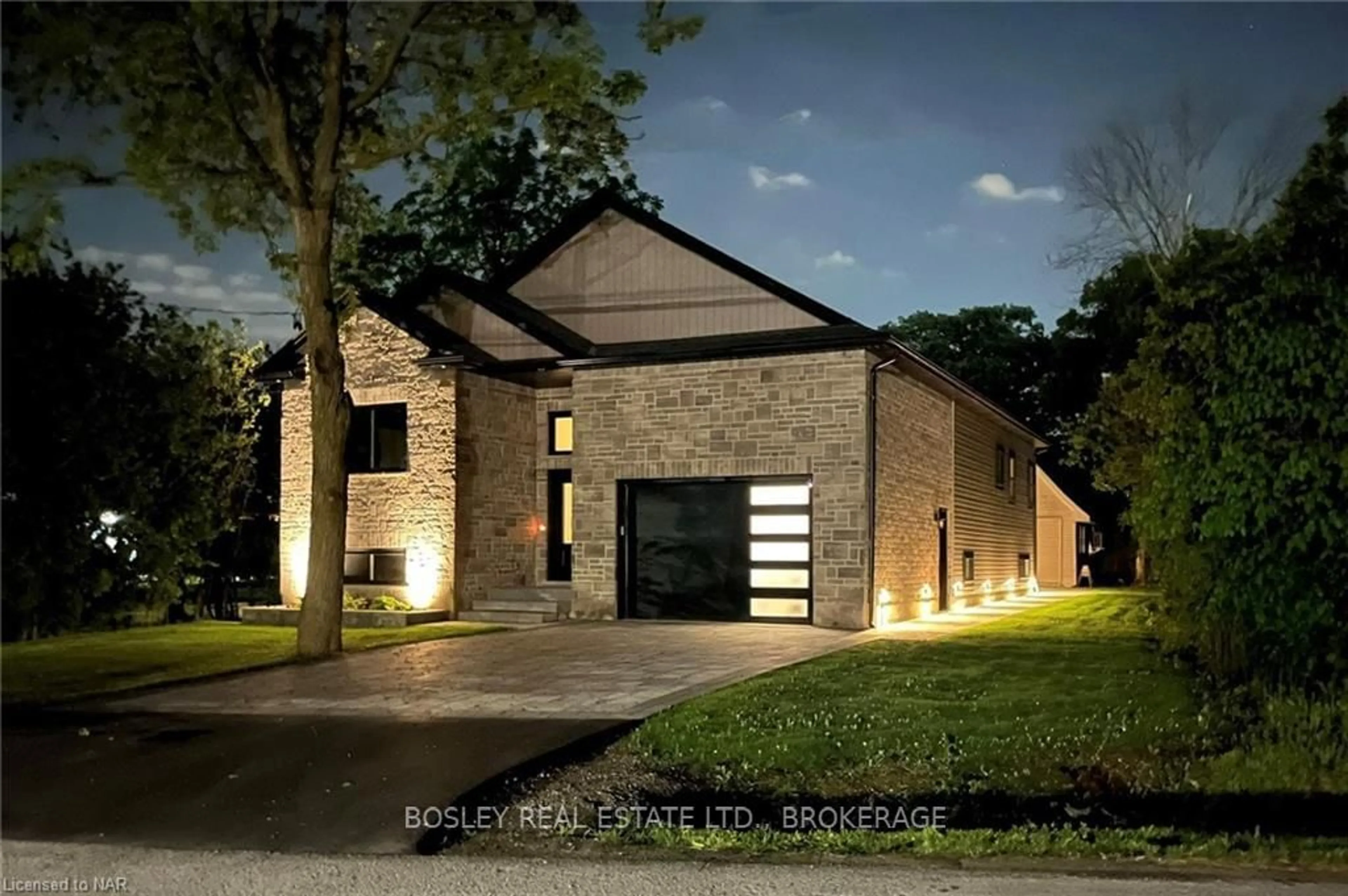 Home with brick exterior material for 681 WARNER Rd, Niagara-on-the-Lake Ontario L0S 1P0