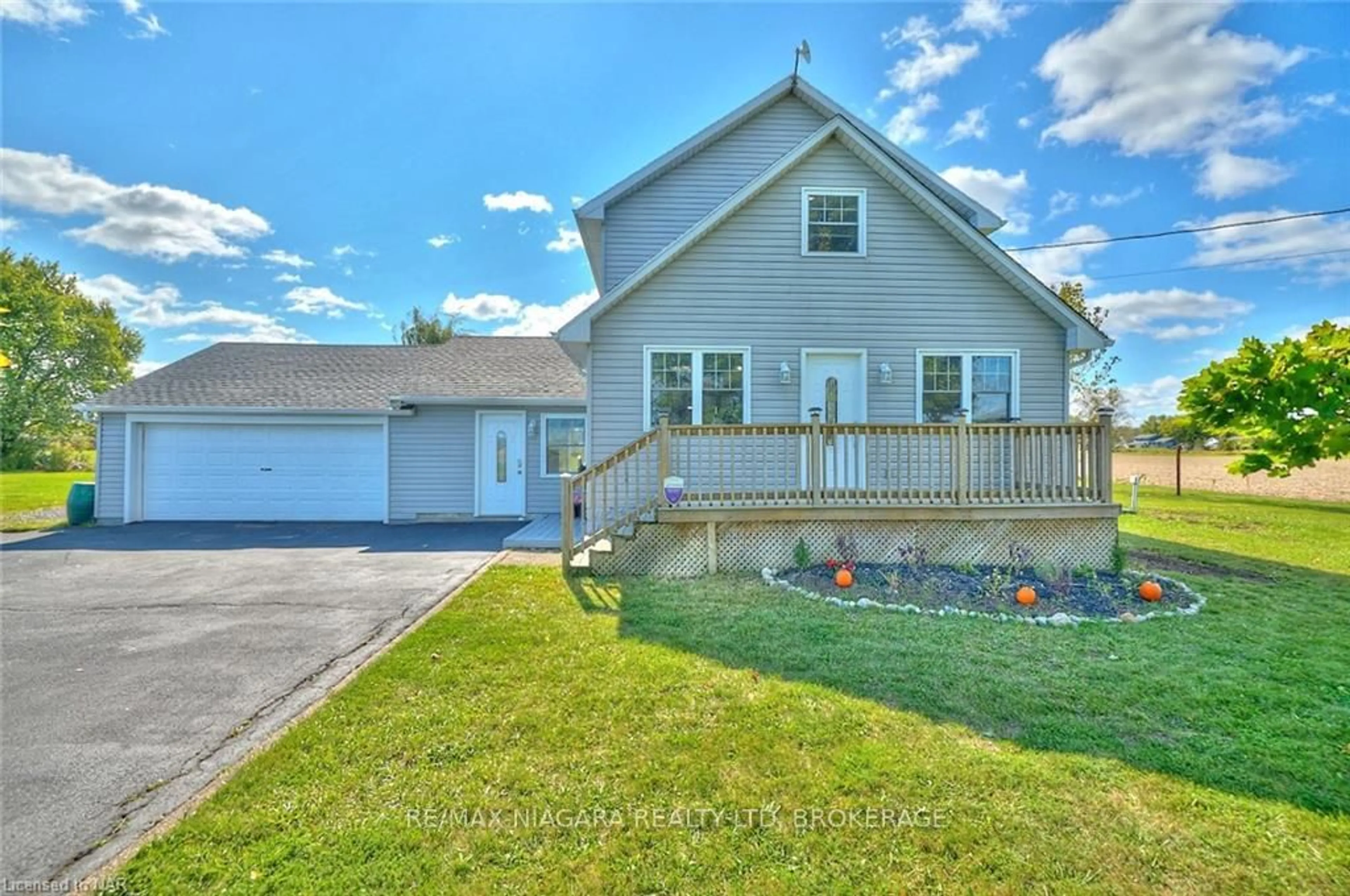 Frontside or backside of a home, cottage for 5091 HIGHWAY #3, Port Colborne Ontario L0S 1R0