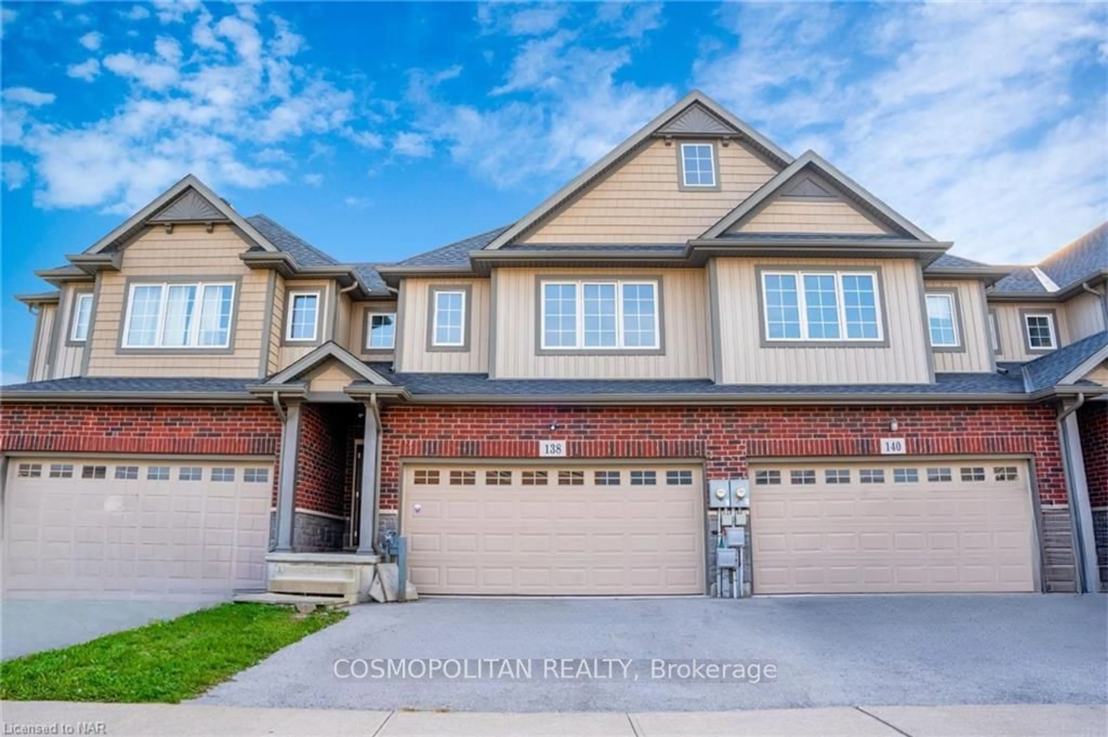 A pic from exterior of the house or condo, the street view for 138 WINTERBERRY Blvd, Thorold Ontario L2V 0C1