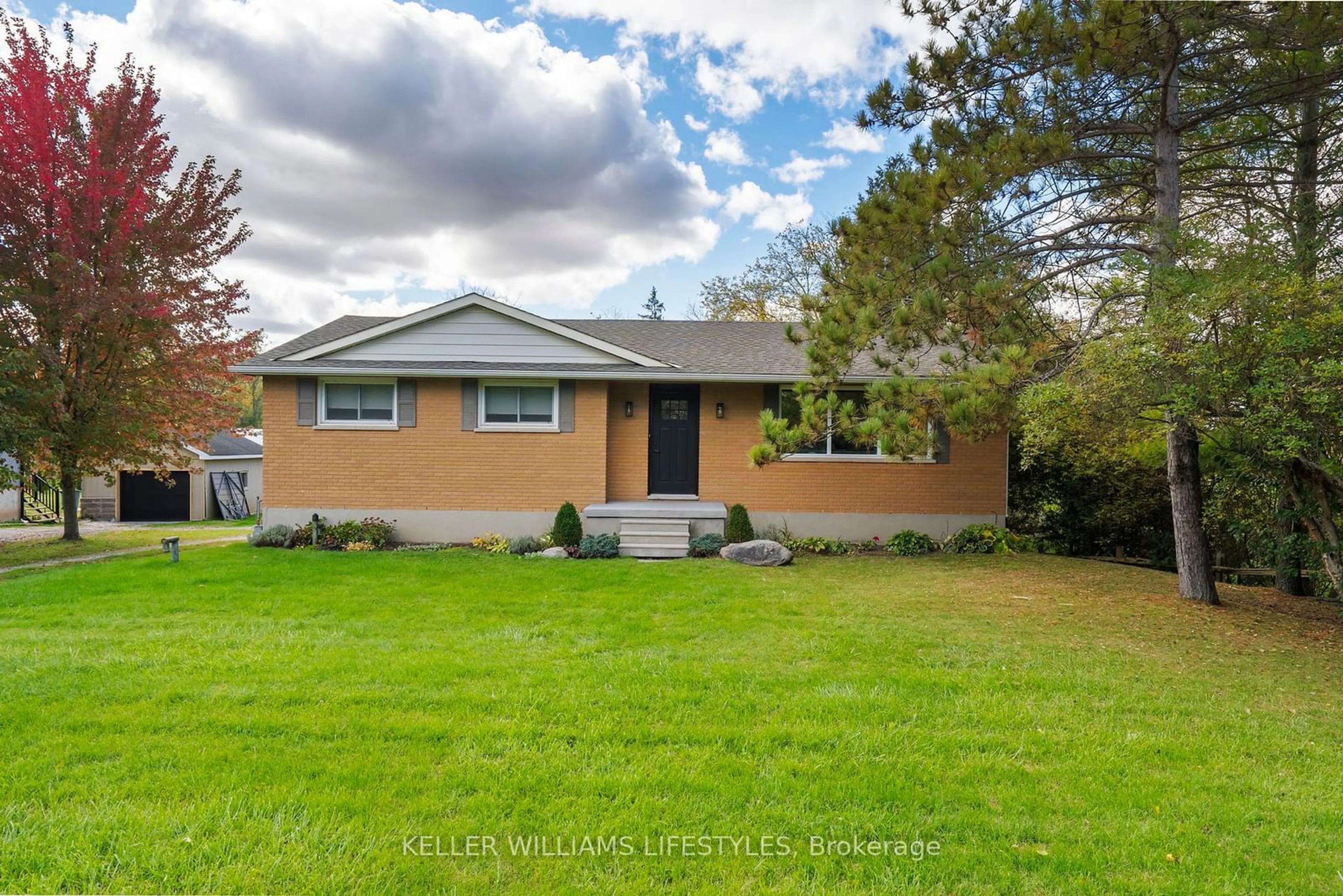 Frontside or backside of a home, cottage for 10759 Sunset Rd, Southwold Ontario N5P 3T2