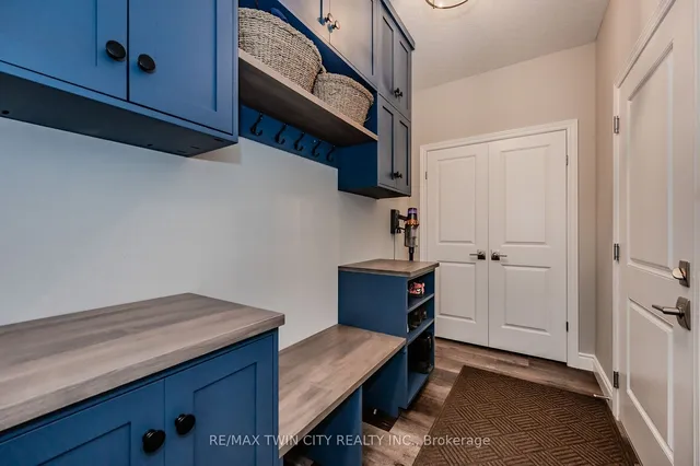 Additional property image - 842 Robert Ferrie Dr