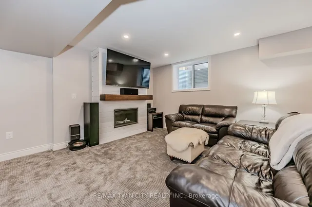 Additional property image - 842 Robert Ferrie Dr