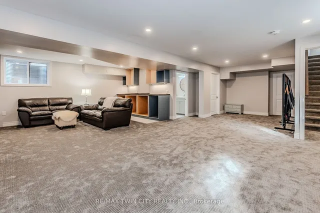Additional property image - 842 Robert Ferrie Dr