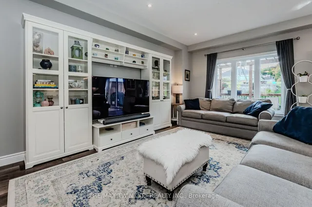 Additional property image - 842 Robert Ferrie Dr