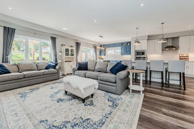 Additional property image - 842 Robert Ferrie Dr