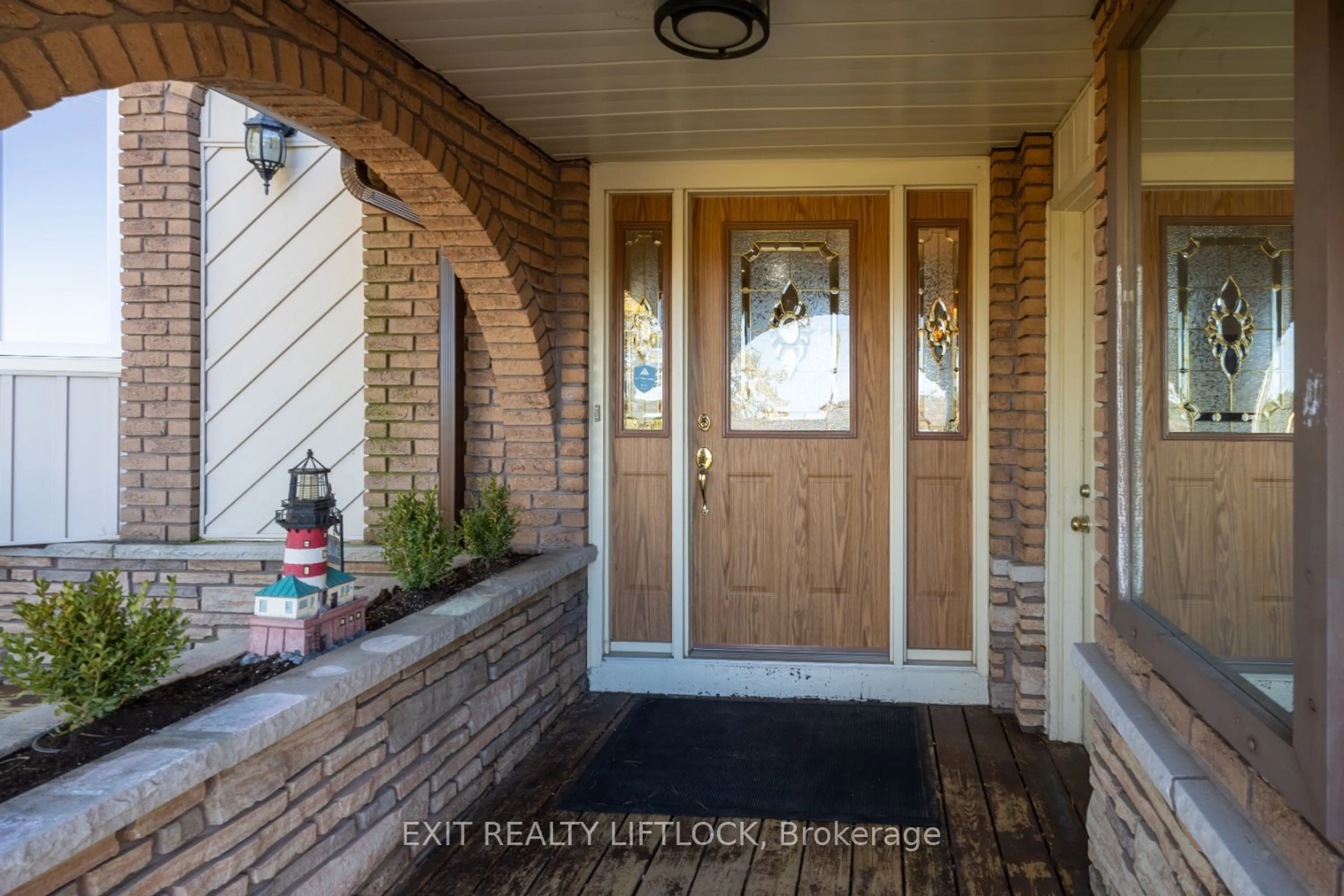 Indoor entryway, wood floors for 2776 Pigeon Lake Rd, Kawartha Lakes Ontario K0M 1A0