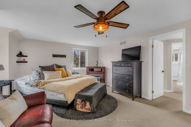 Additional property image - 82 Rymal Rd