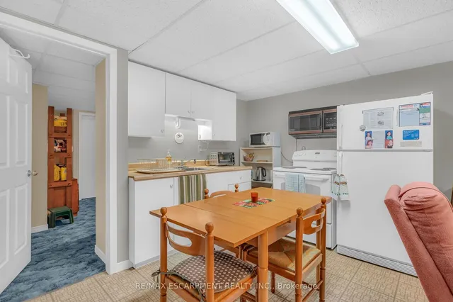 Additional property image - 82 Rymal Rd