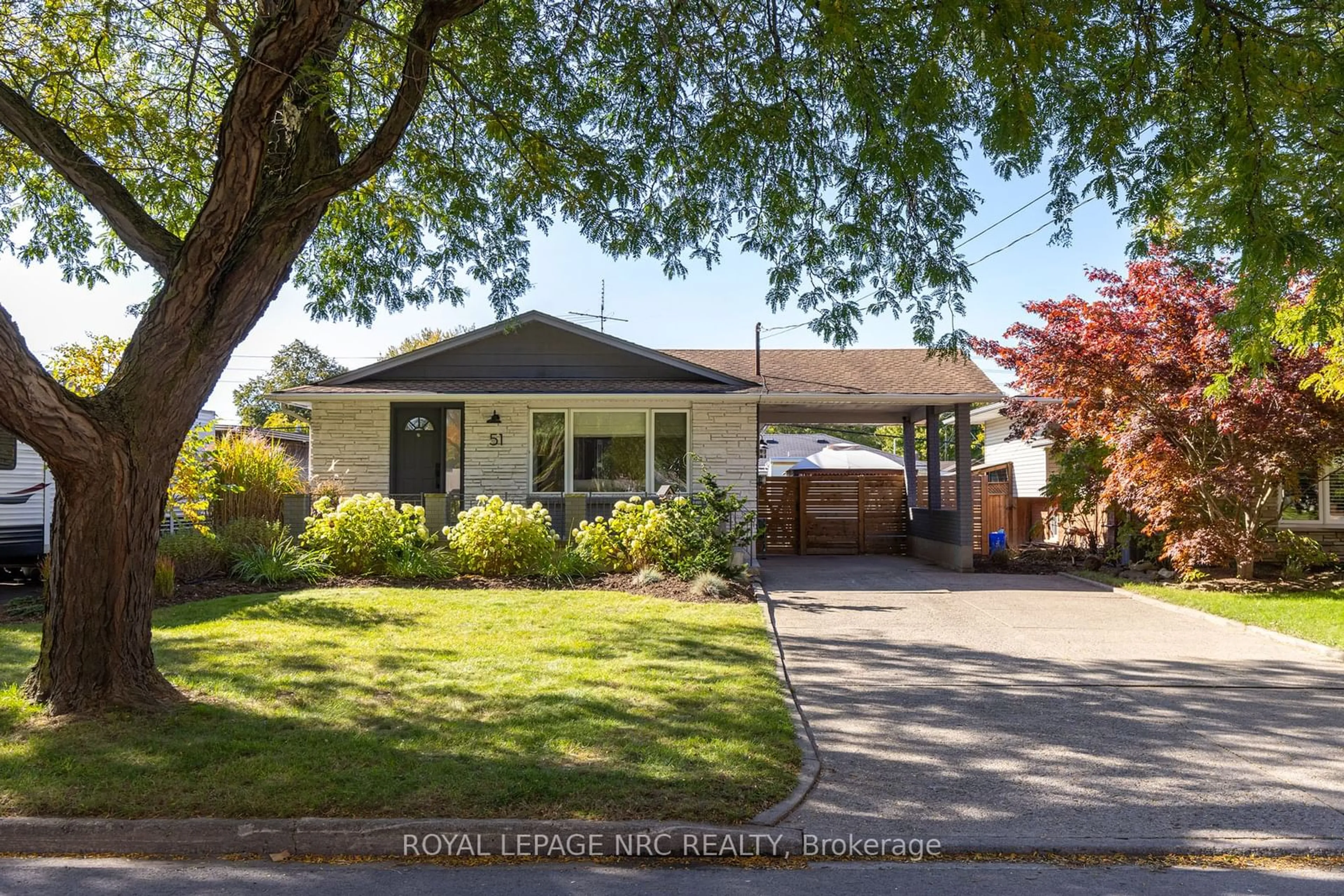 Frontside or backside of a home, the street view for 51 Windward St, St. Catharines Ontario L2M 4B9