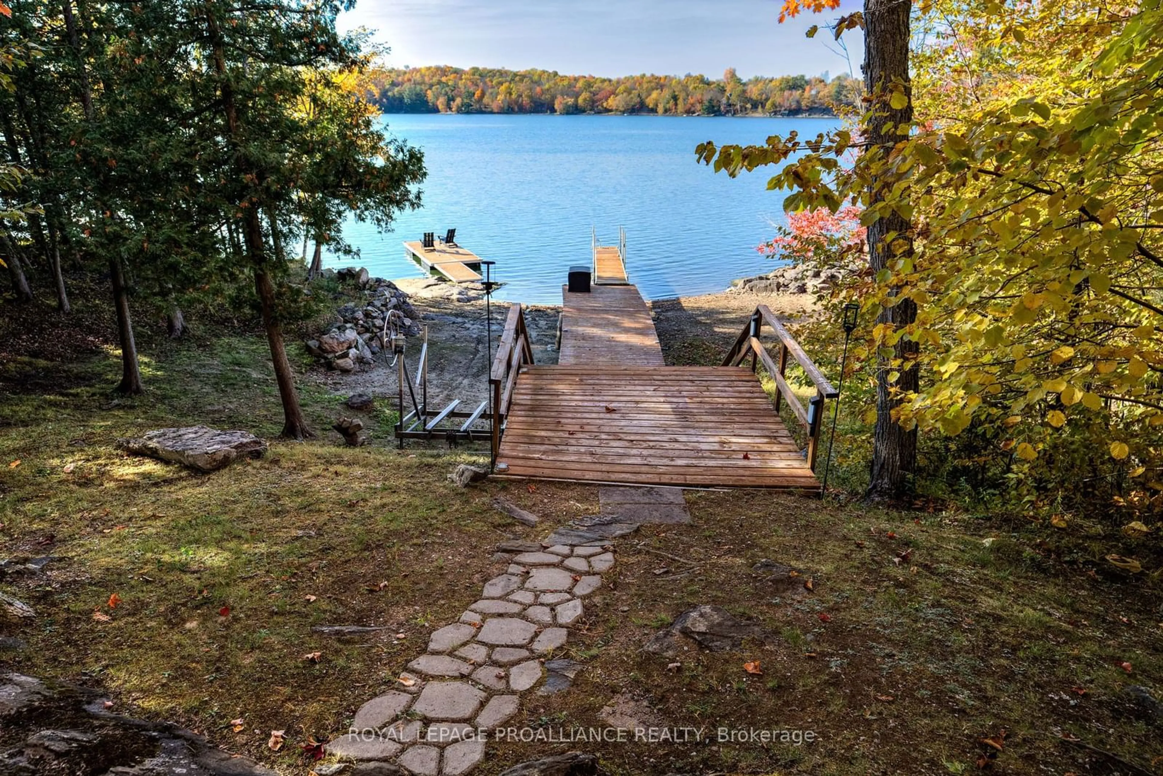 Patio, lake for 224 Island Drive Lane, South Frontenac Ontario K0H 2B0