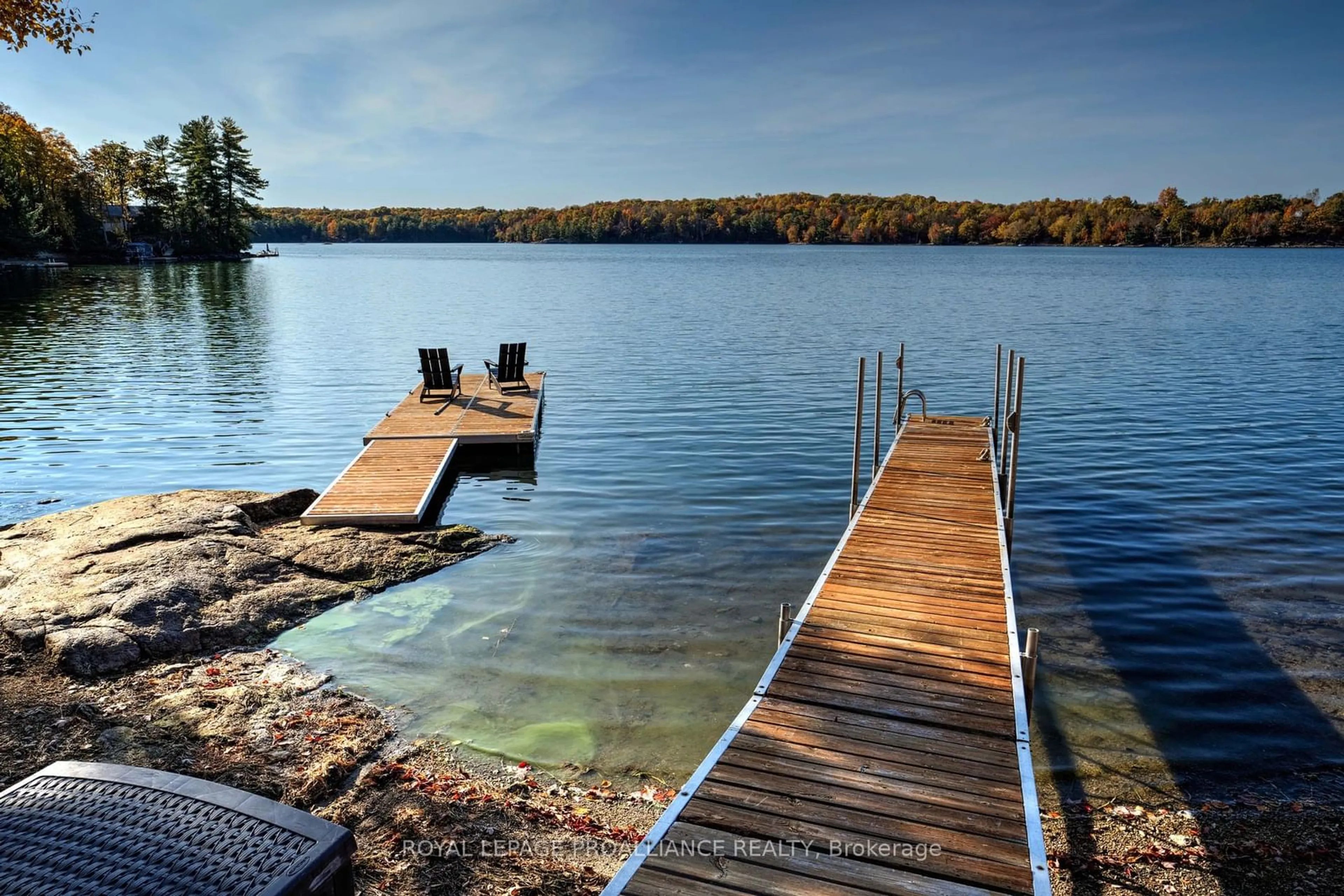 Patio, lake for 224 Island Drive Lane, South Frontenac Ontario K0H 2B0