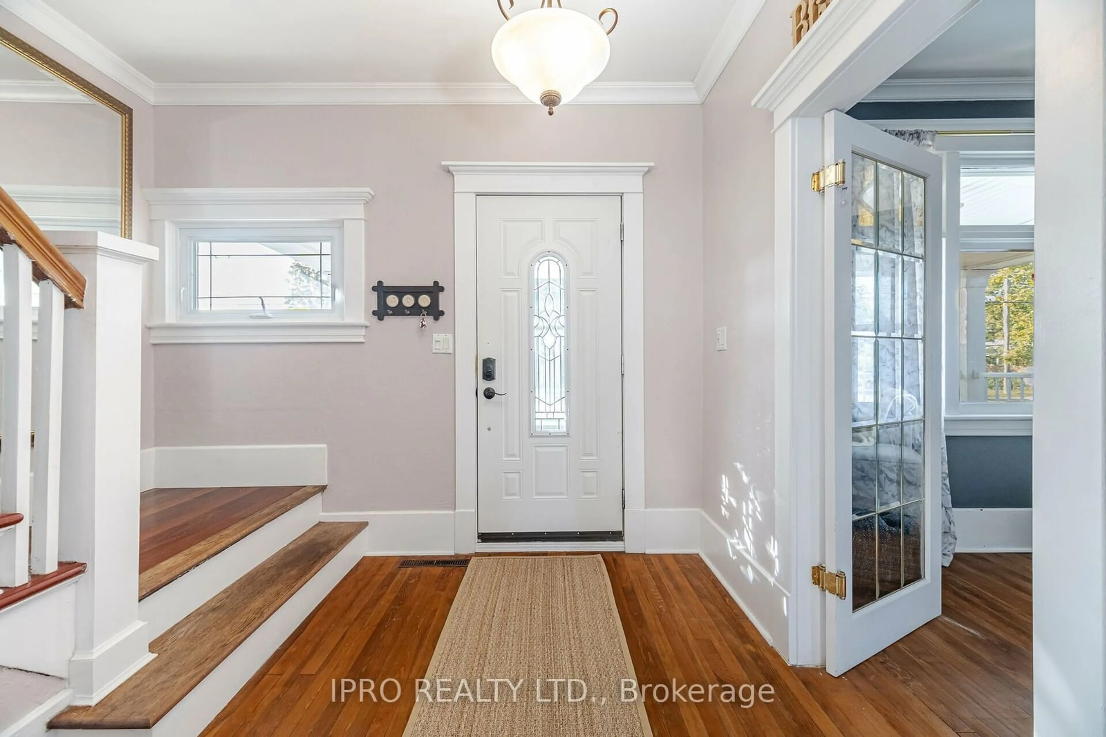 Indoor entryway, wood floors for 264 Winona Rd, Hamilton Ontario L8E 5L3