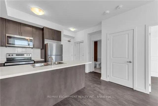 Additional property image - 460 Dundas St Unit 308