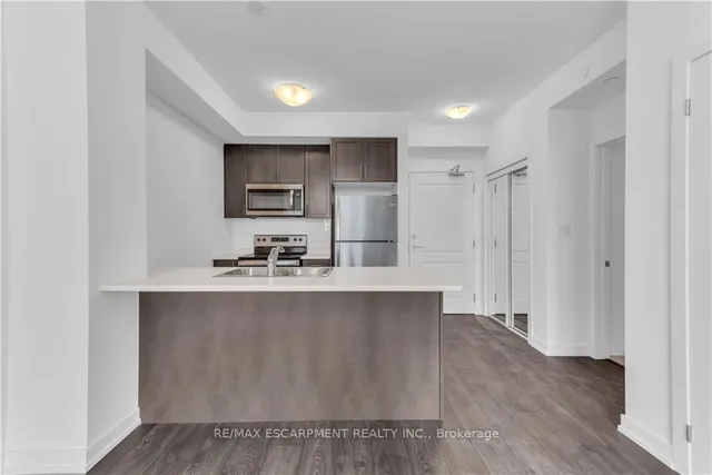 Additional property image - 460 Dundas St Unit 308