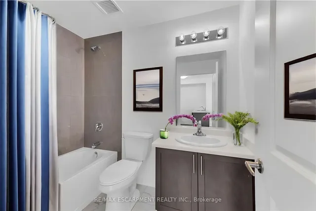Additional property image - 460 Dundas St Unit 308