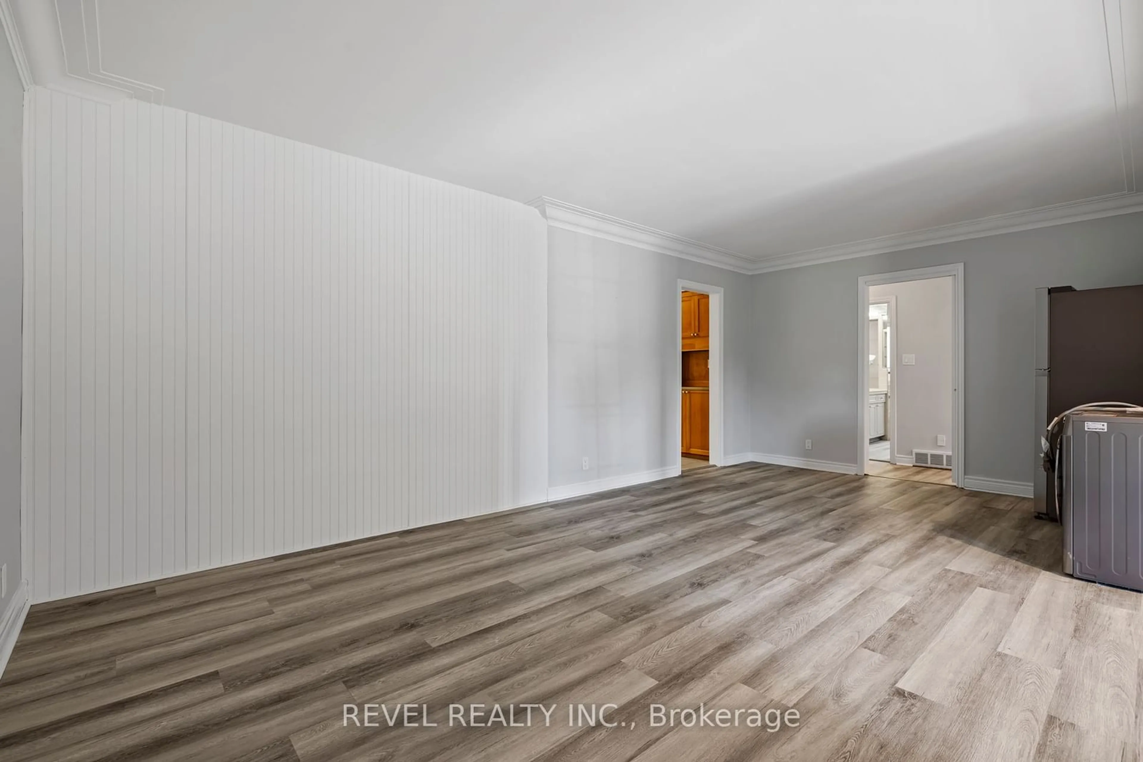 A pic of a room, wood floors for 40 Bertram Dr, Hamilton Ontario L9H 4T3