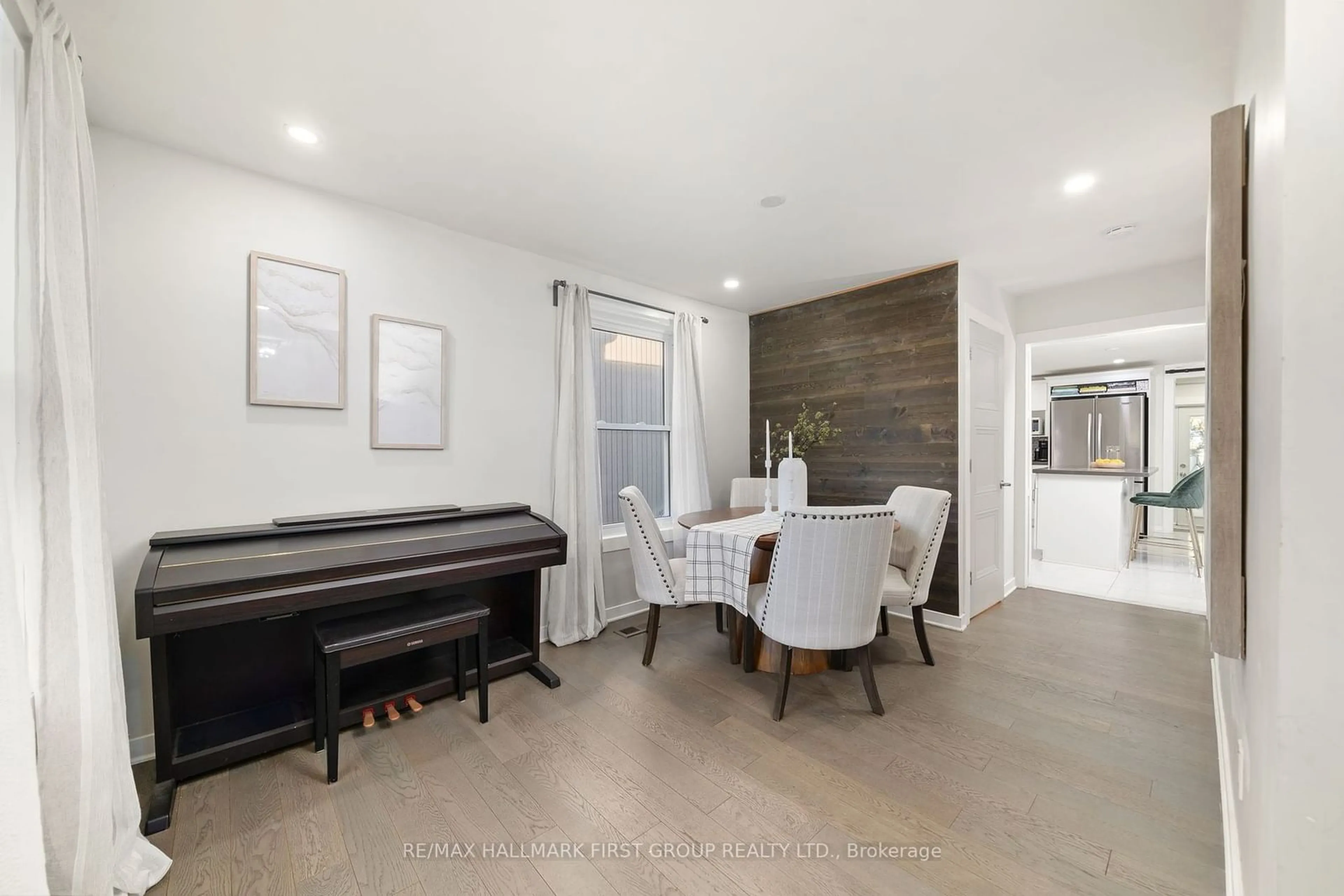 Dining room, wood floors, cottage for 237 Furnace St, Cobourg Ontario K9A 2E9