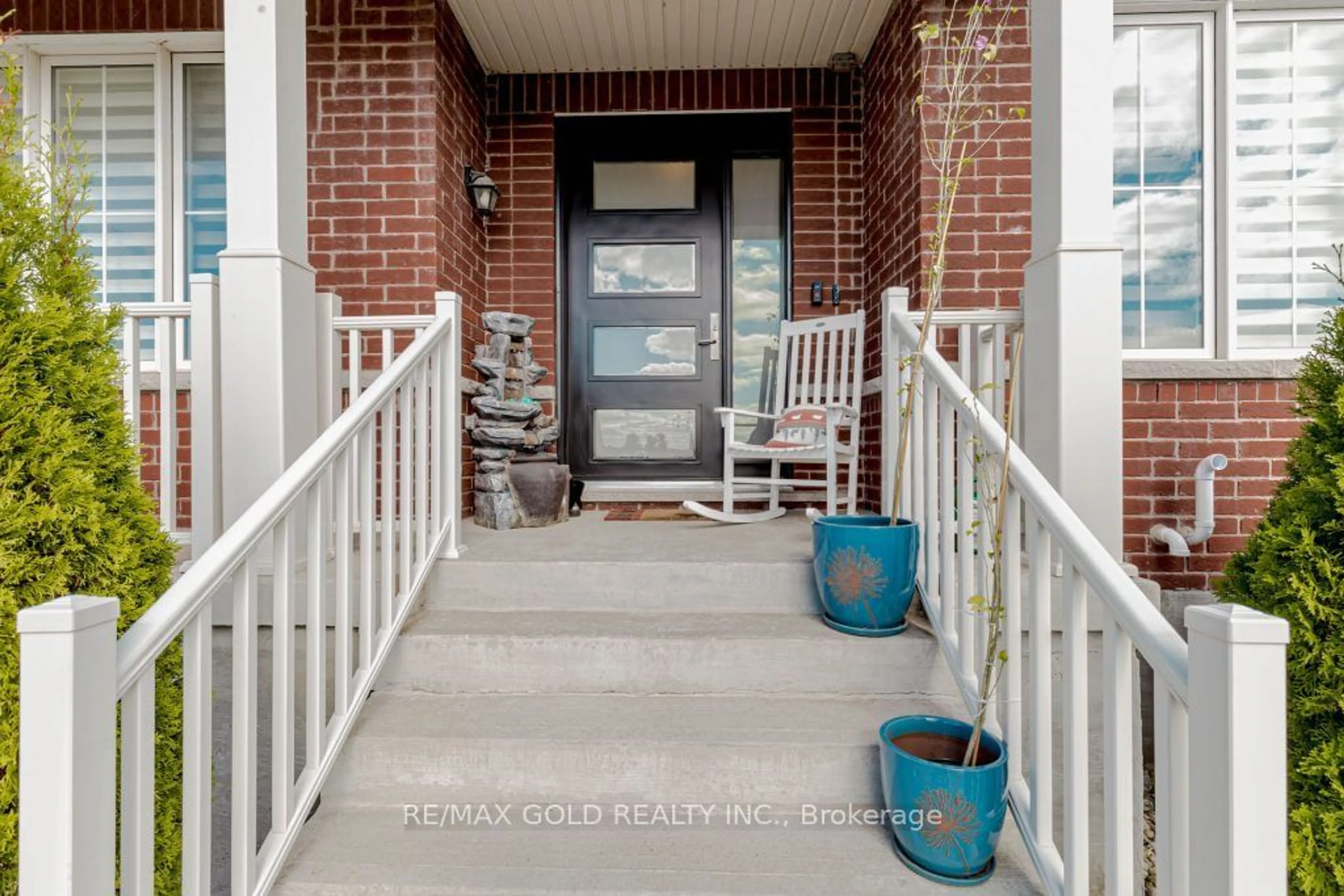 Indoor entryway, cement floor for 367 Equestrian Way, Cambridge Ontario N3E 0C1