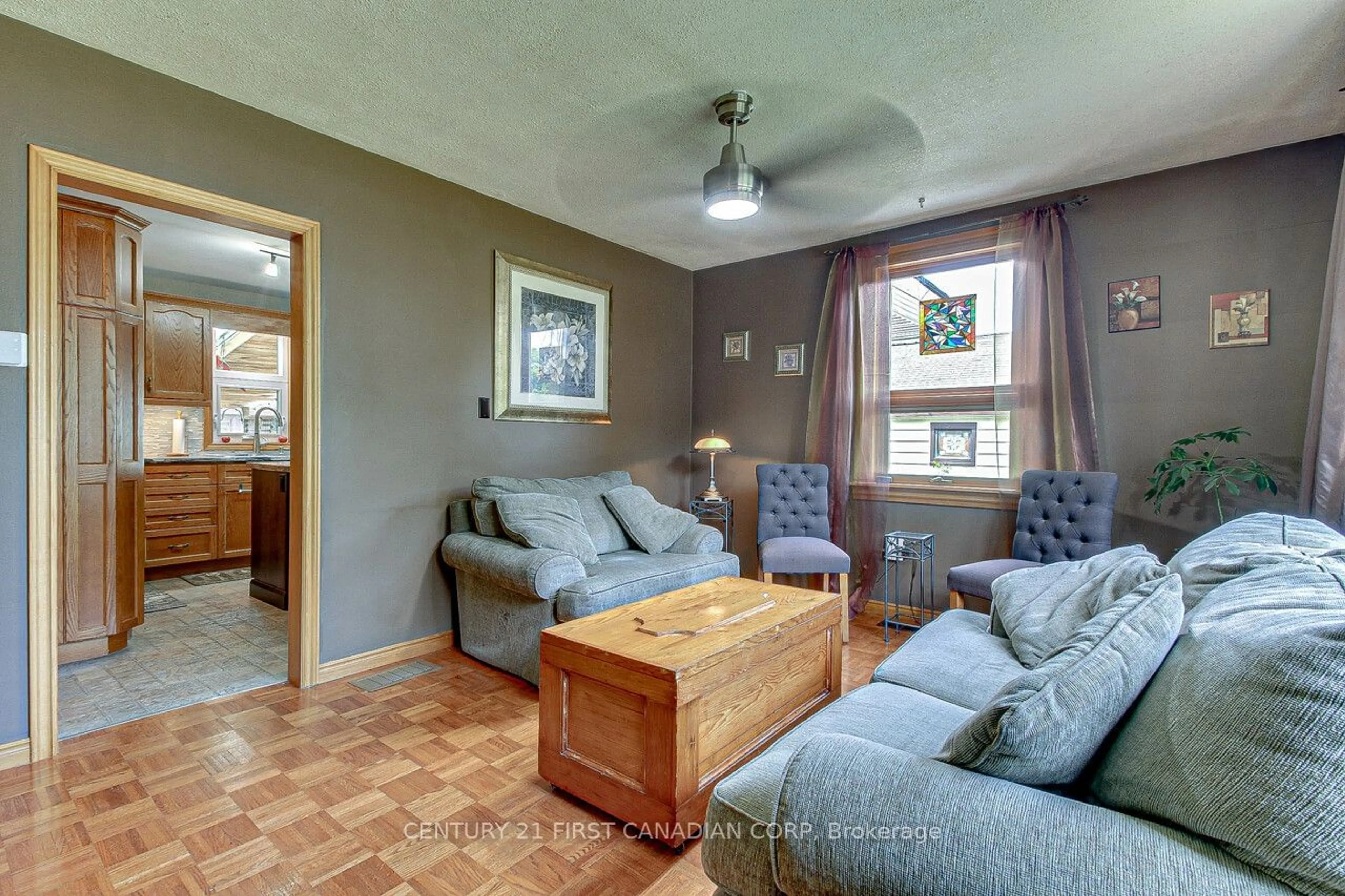 Living room, wood floors for 105 Lyman St, London Ontario N5Y 1M9