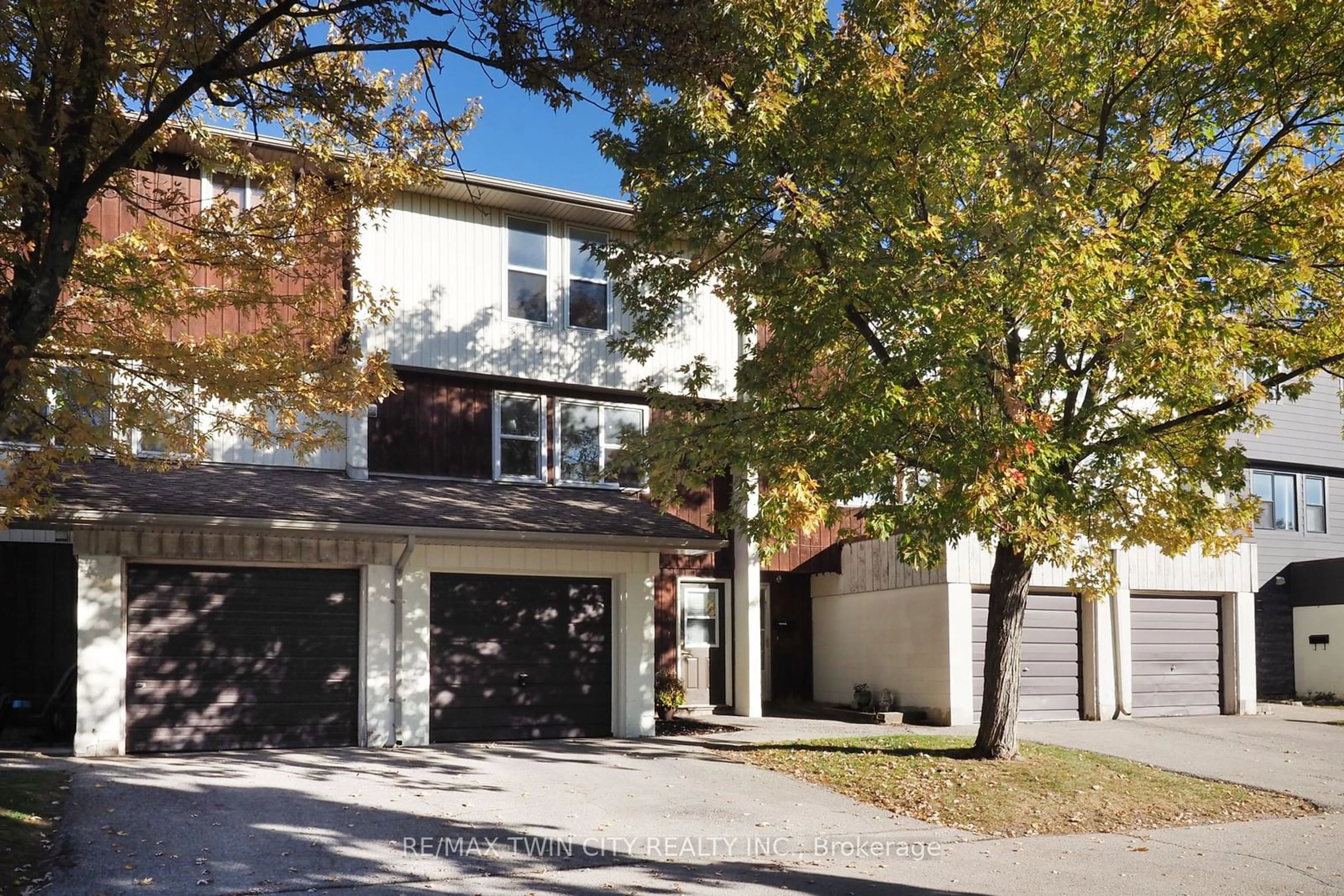 A pic from exterior of the house or condo, the street view for 135 Chalmers St #64, Cambridge Ontario N1R 6M2