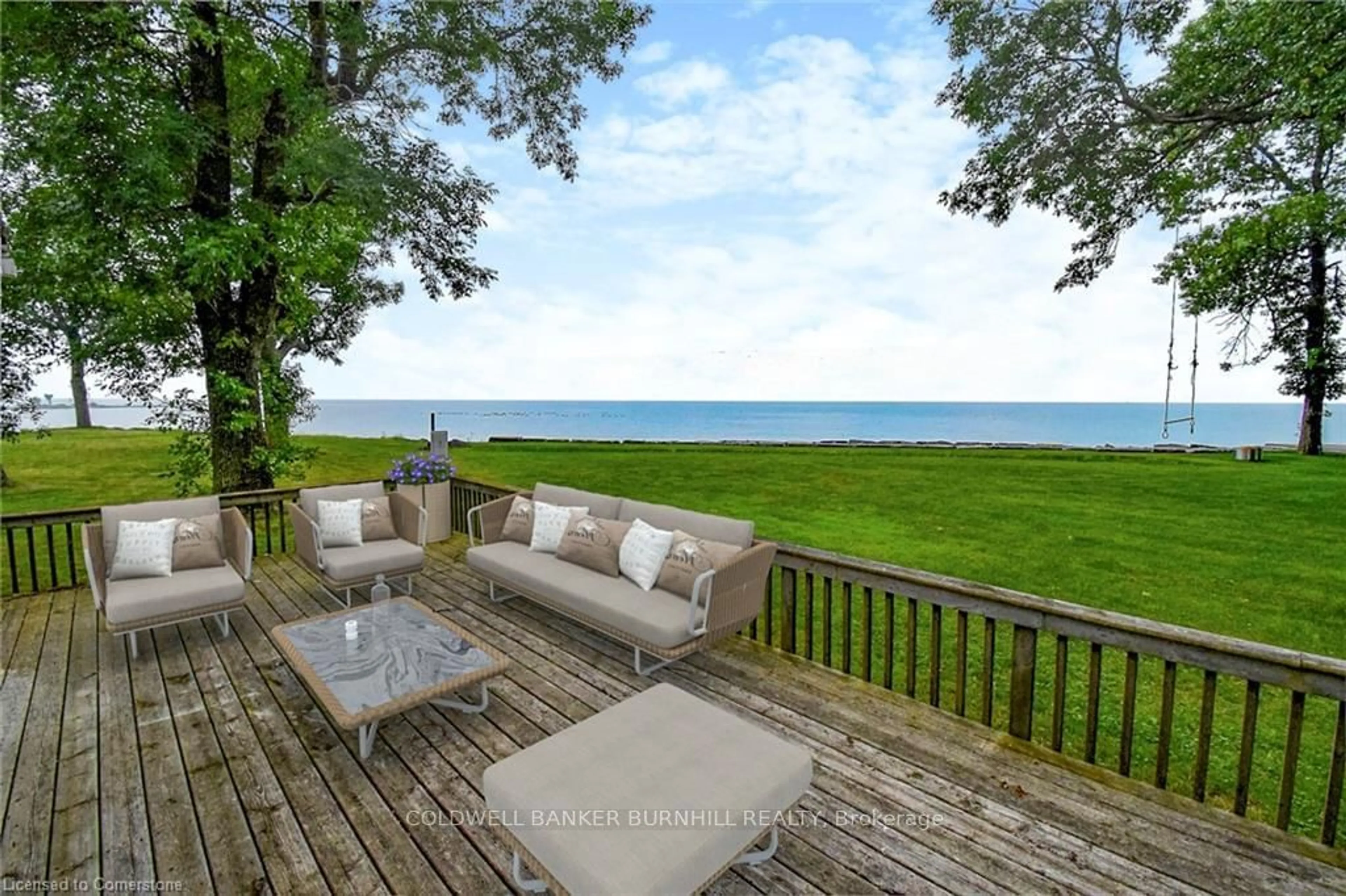 Patio, cottage for 7 Bates Lane, Haldimand Ontario N1A 2W8