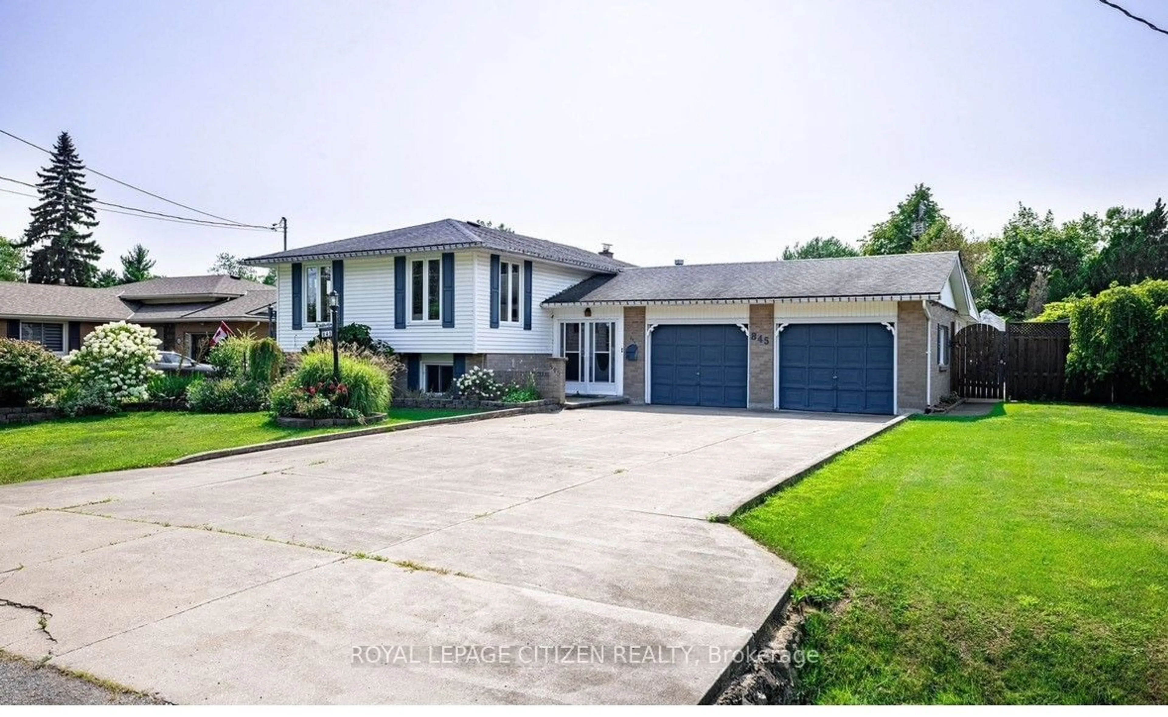 Frontside or backside of a home, the street view for 845 Grandview Rd, Fort Erie Ontario L2A 4V6