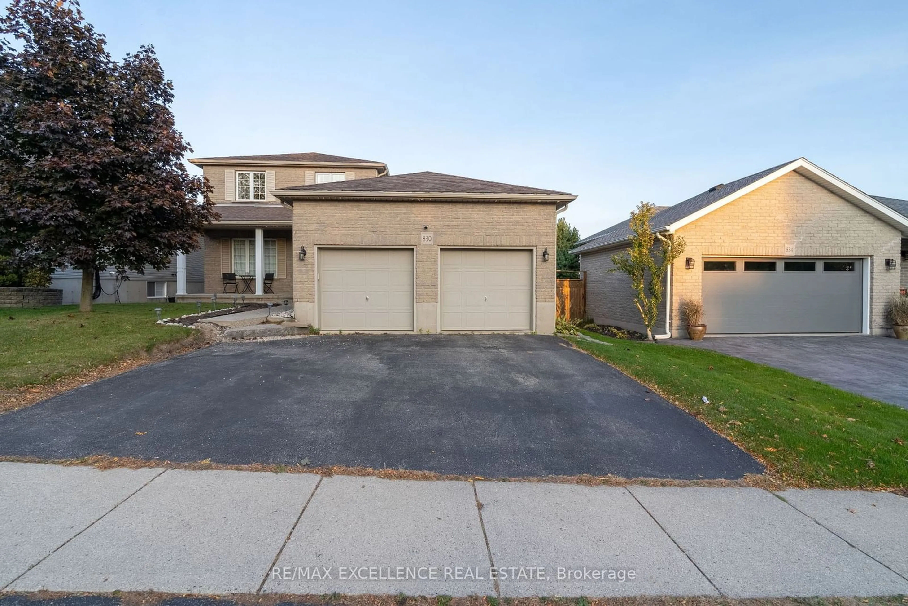 Frontside or backside of a home, the street view for 830 Stonegate Dr, Woodstock Ontario N4V 1G4