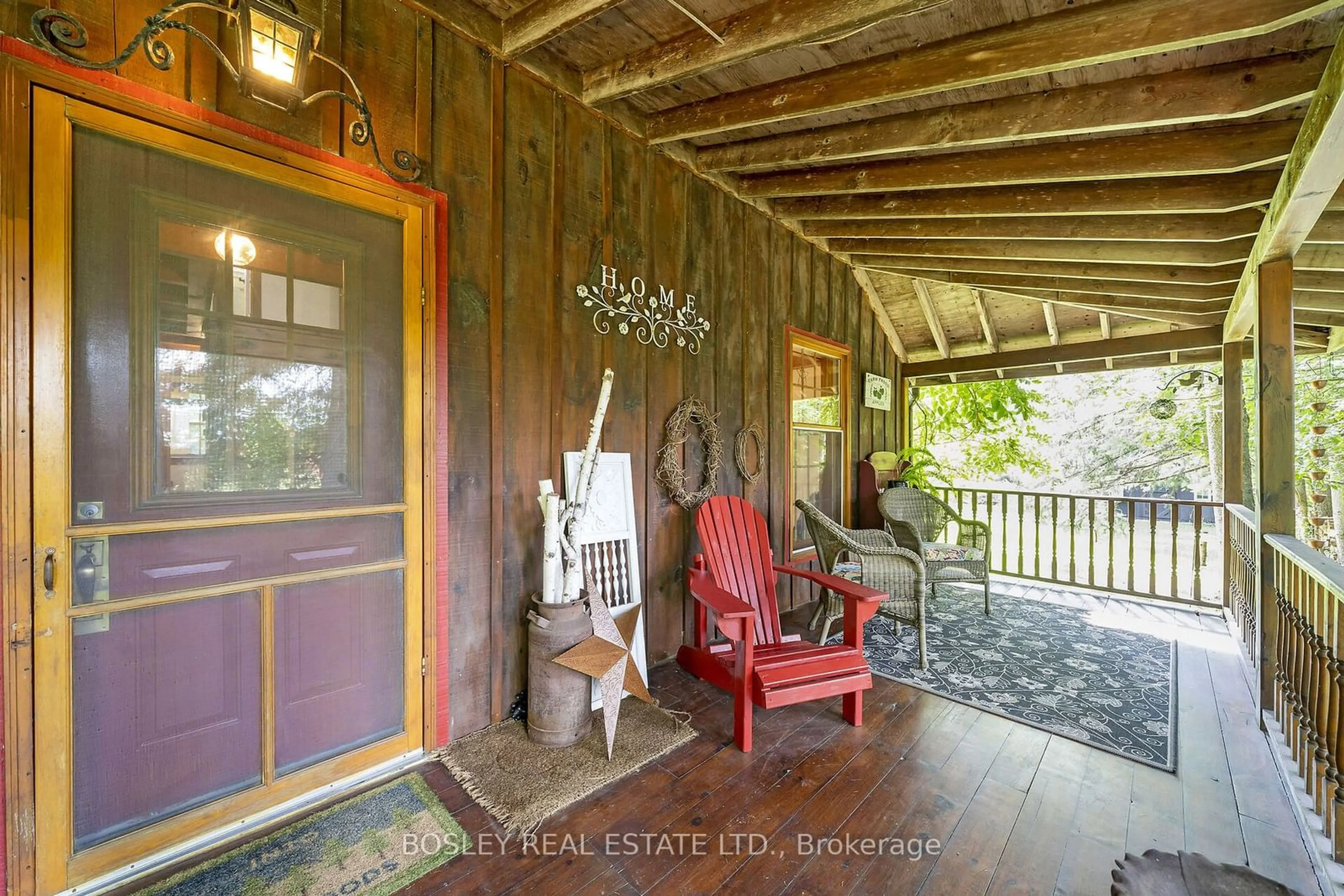 Indoor foyer, wood floors for 2 Leader Dr, Mono Ontario L9W 6M6