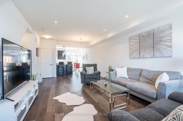 Additional property image - 61 Soho St Unit 68
