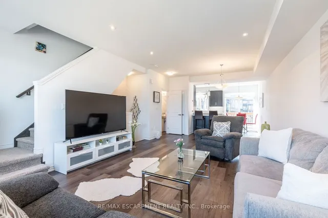 Additional property image - 61 Soho St Unit 68