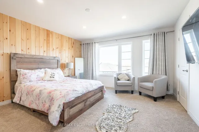 Additional property image - 61 Soho St Unit 68