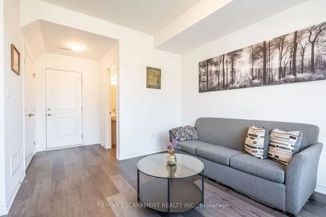Additional property image - 61 Soho St Unit 68