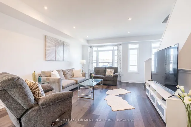 Additional property image - 61 Soho St Unit 68