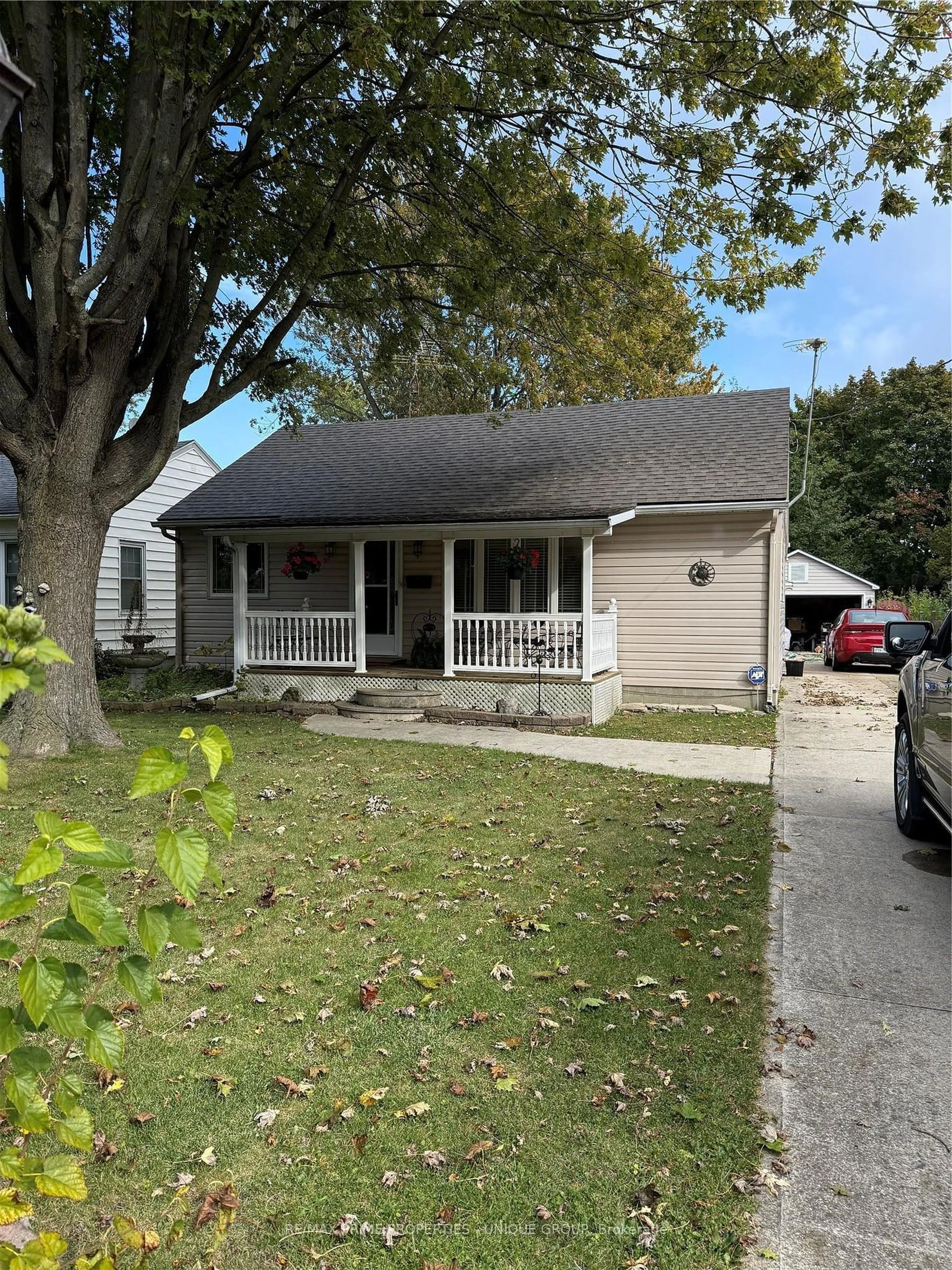 Frontside or backside of a home, cottage for 90 NAPIER St, Chatham-Kent Ontario N8A 2H5