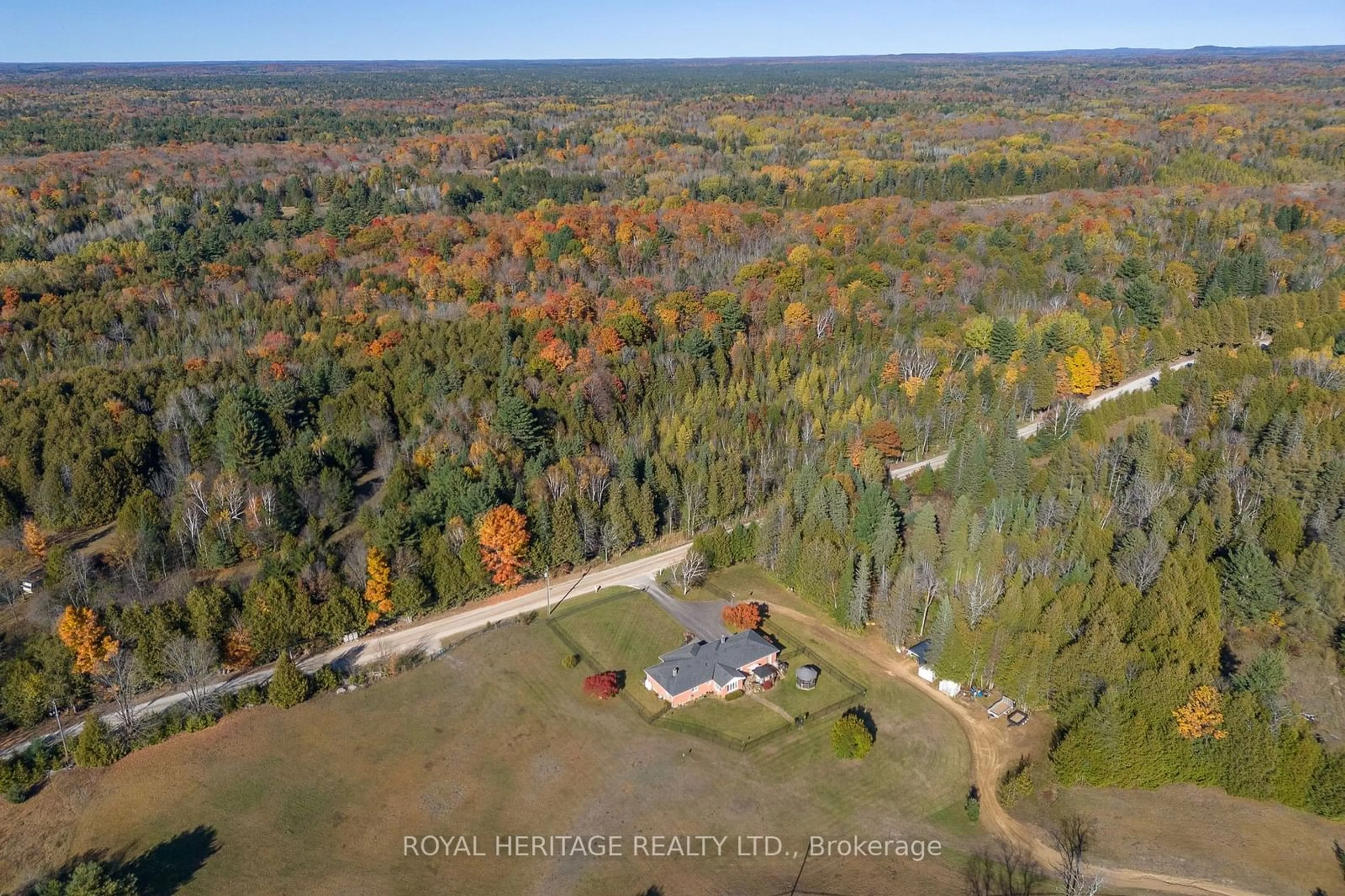 A pic from exterior of the house or condo, cottage for 26 BACK BAY Rd, Galway-Cavendish and Harvey Ontario K0M 2W0