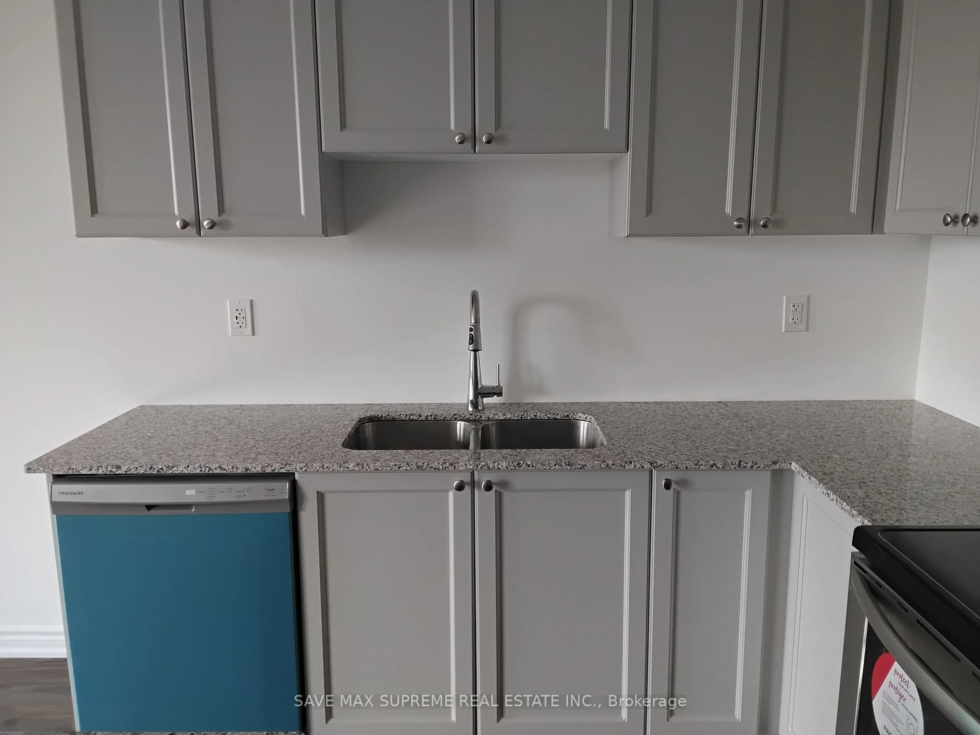 Standard kitchen, not visible floor, cottage for 68 Forestwalk St, Kitchener Ontario N2R 0S3