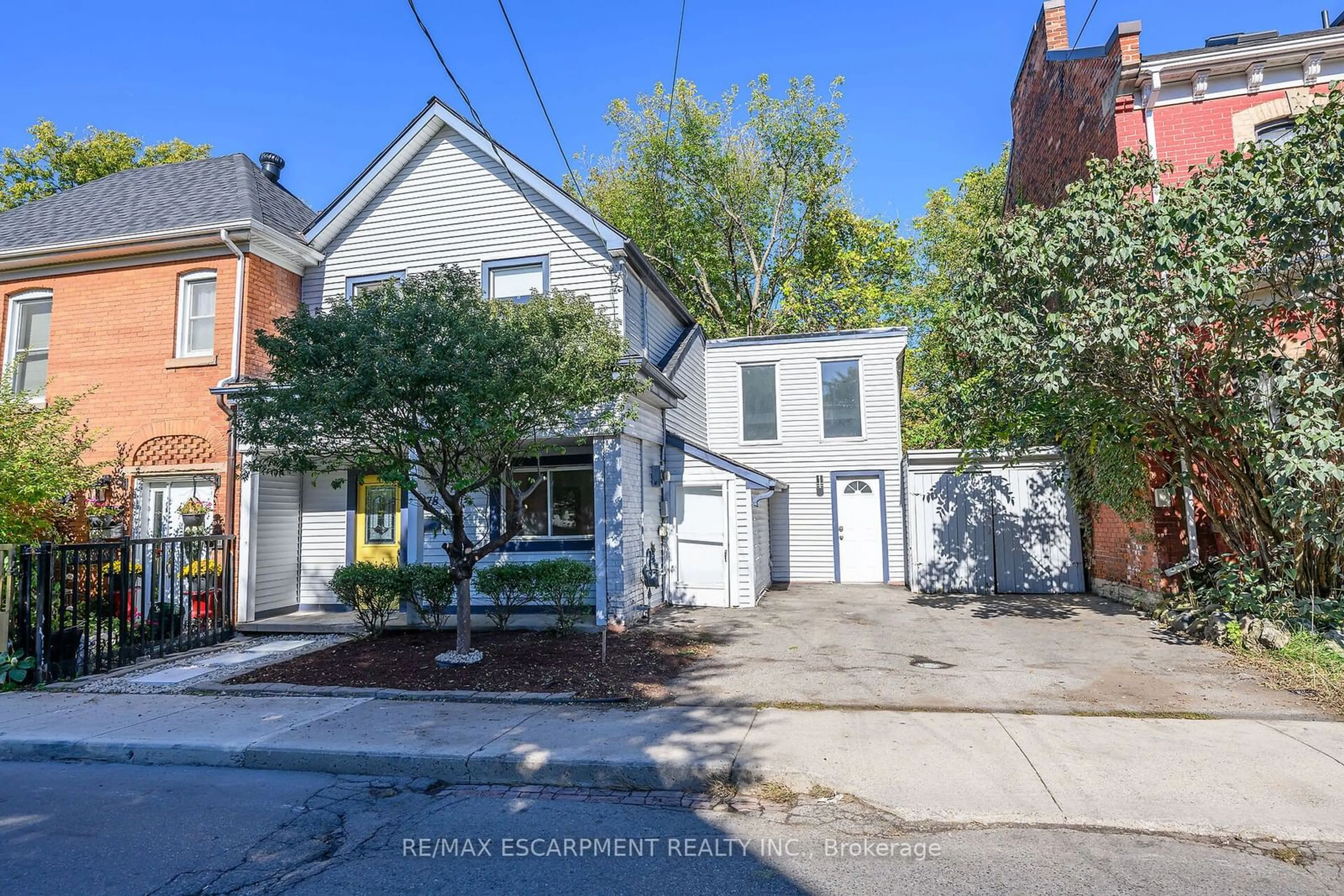 A pic from exterior of the house or condo, the street view for 278 Hunter St, Hamilton Ontario L8P 1S3