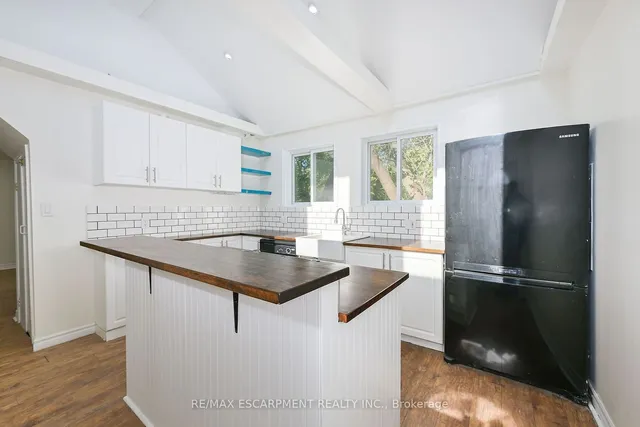 Additional property image - 278 Hunter St