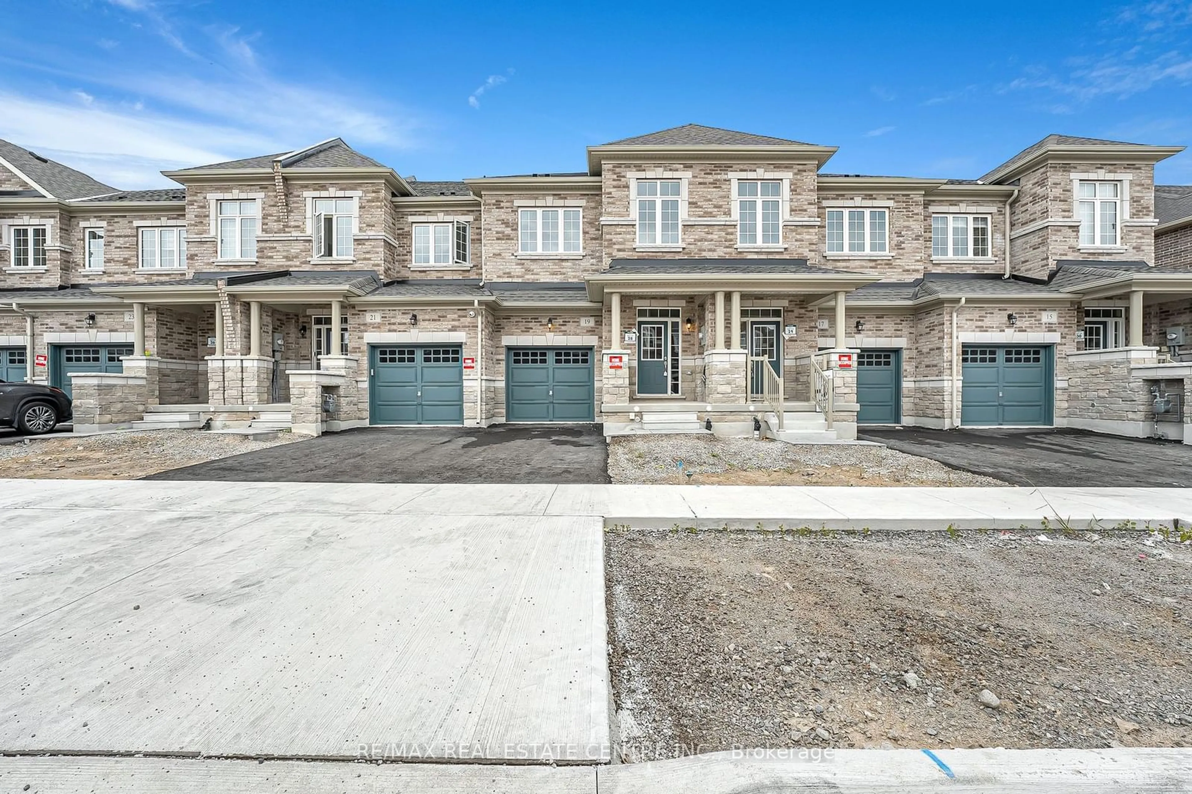 A pic from exterior of the house or condo, the street view for 19 Lidstone St, Cambridge Ontario N1R 5S2