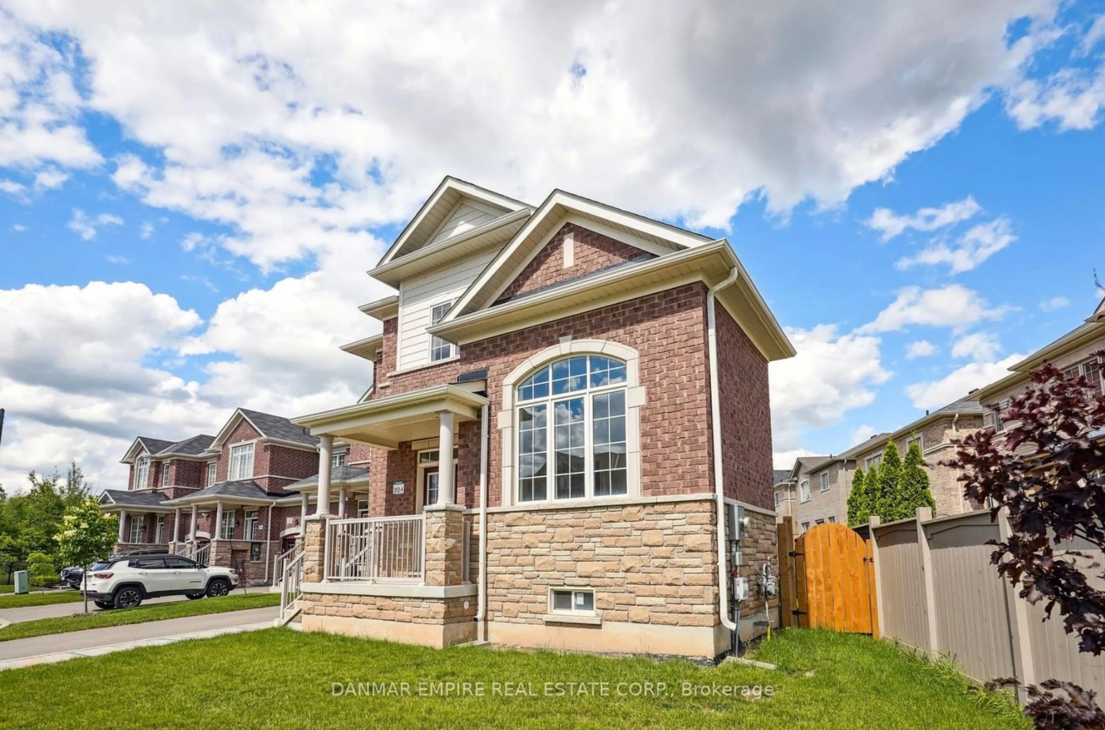 Home with brick exterior material for 8 Slater Mill Pl, Hamilton Ontario L0R 2H1