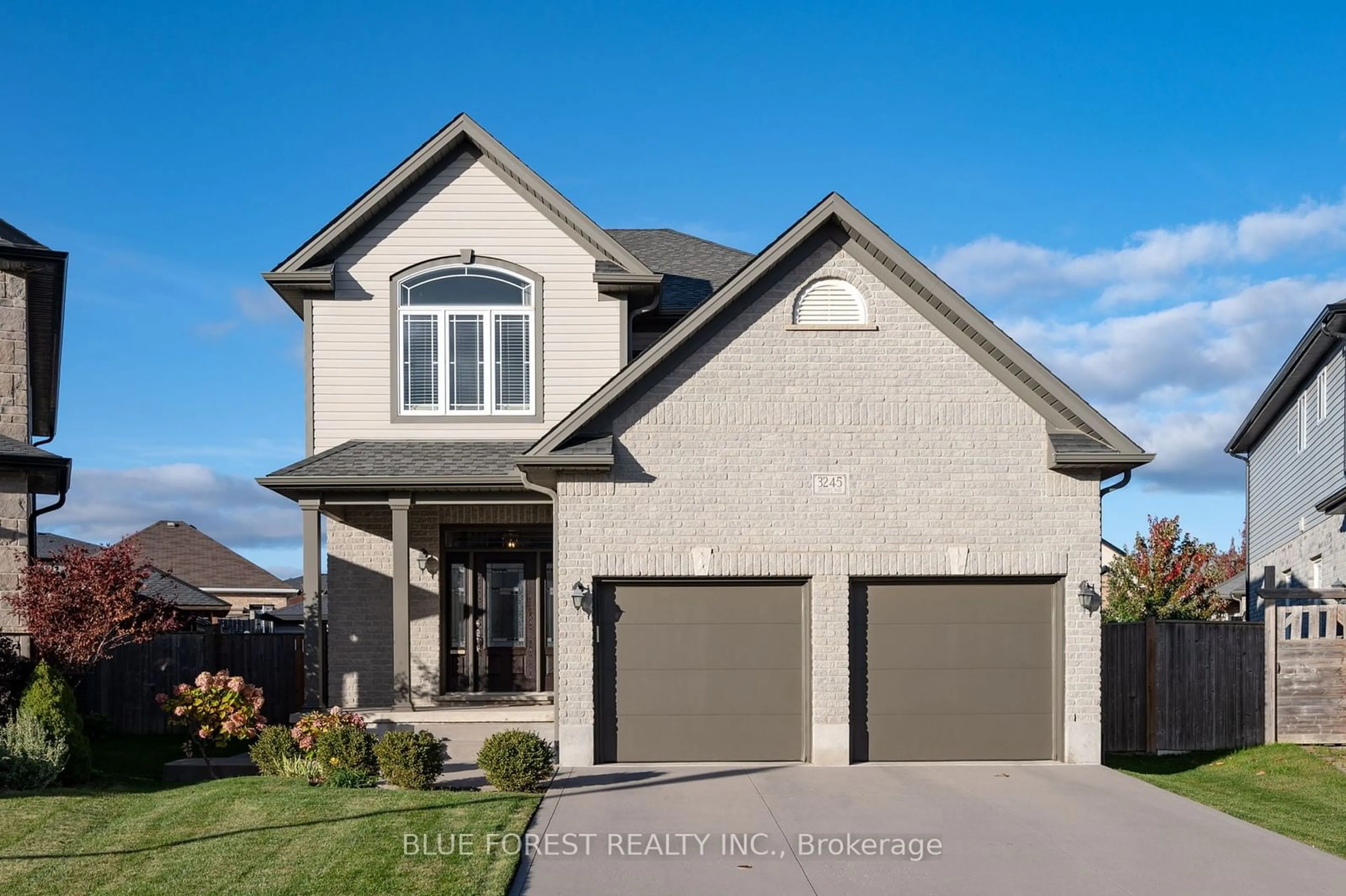 Frontside or backside of a home, cottage for 3245 Jinnies Way, London Ontario N6L 0C3